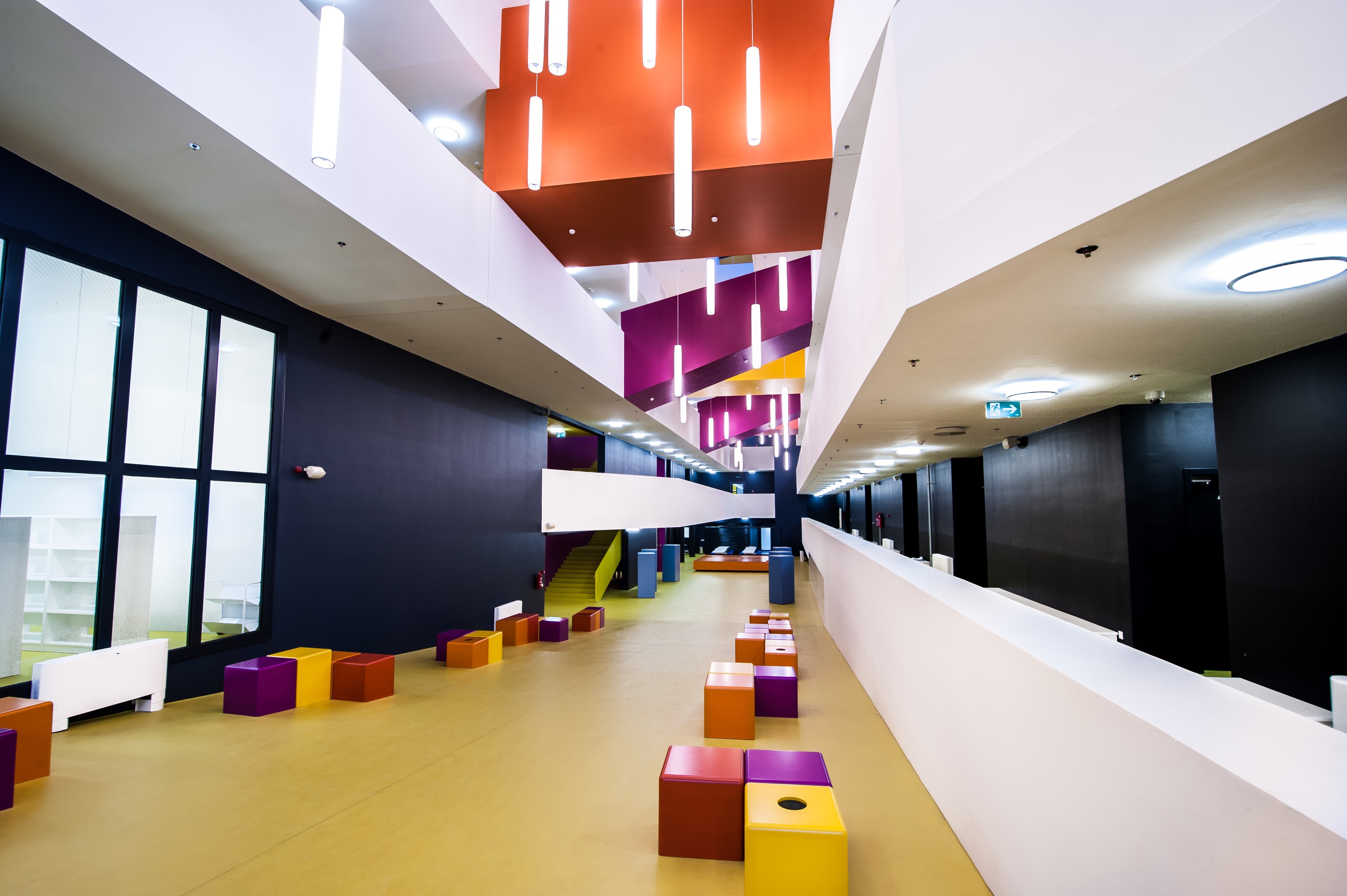 健康明亮,激发创意的幼儿园与小学照明设计-6