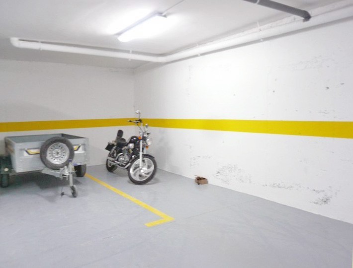 城市夹缝中的精致公寓楼-38