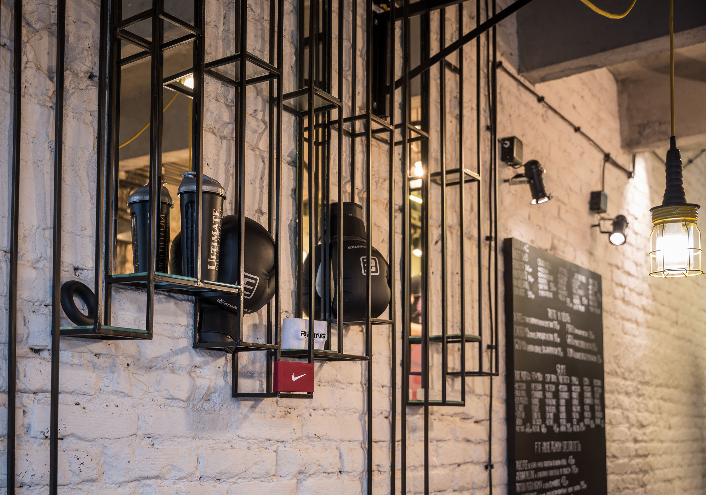 塞尔维亚贝尔格莱德 FitStop 快餐店设计-5