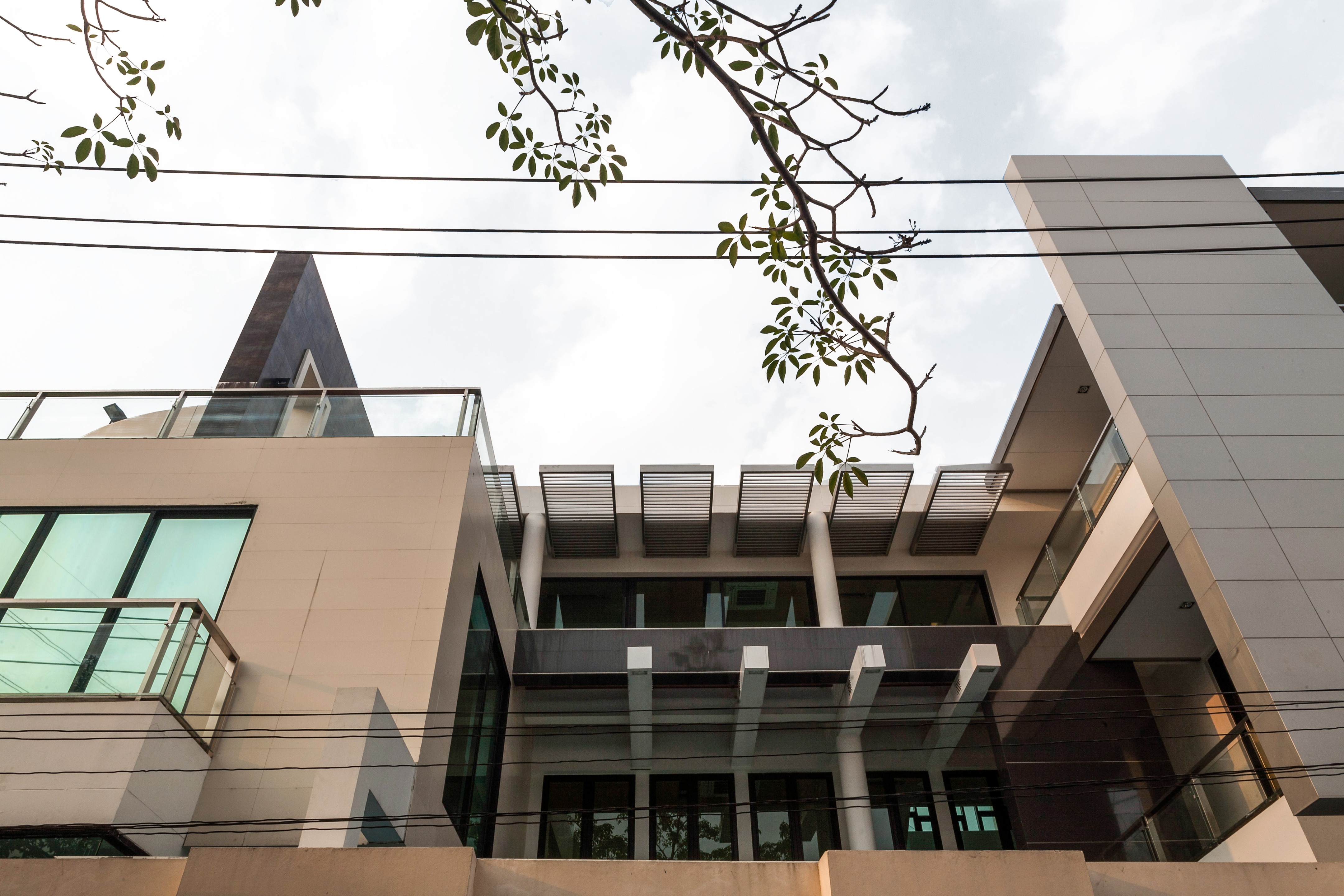 曼谷炫目住宅设计-0