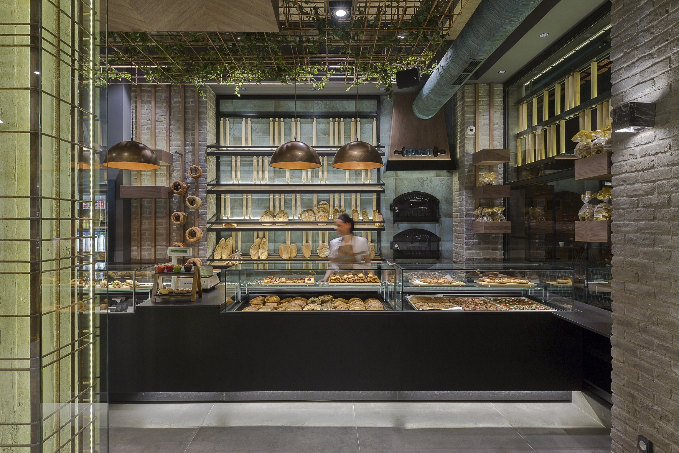 《crust factory | CAFE. BAKERY .PATISSERIE》——旧建筑翻新中的现代烘焙空间-0