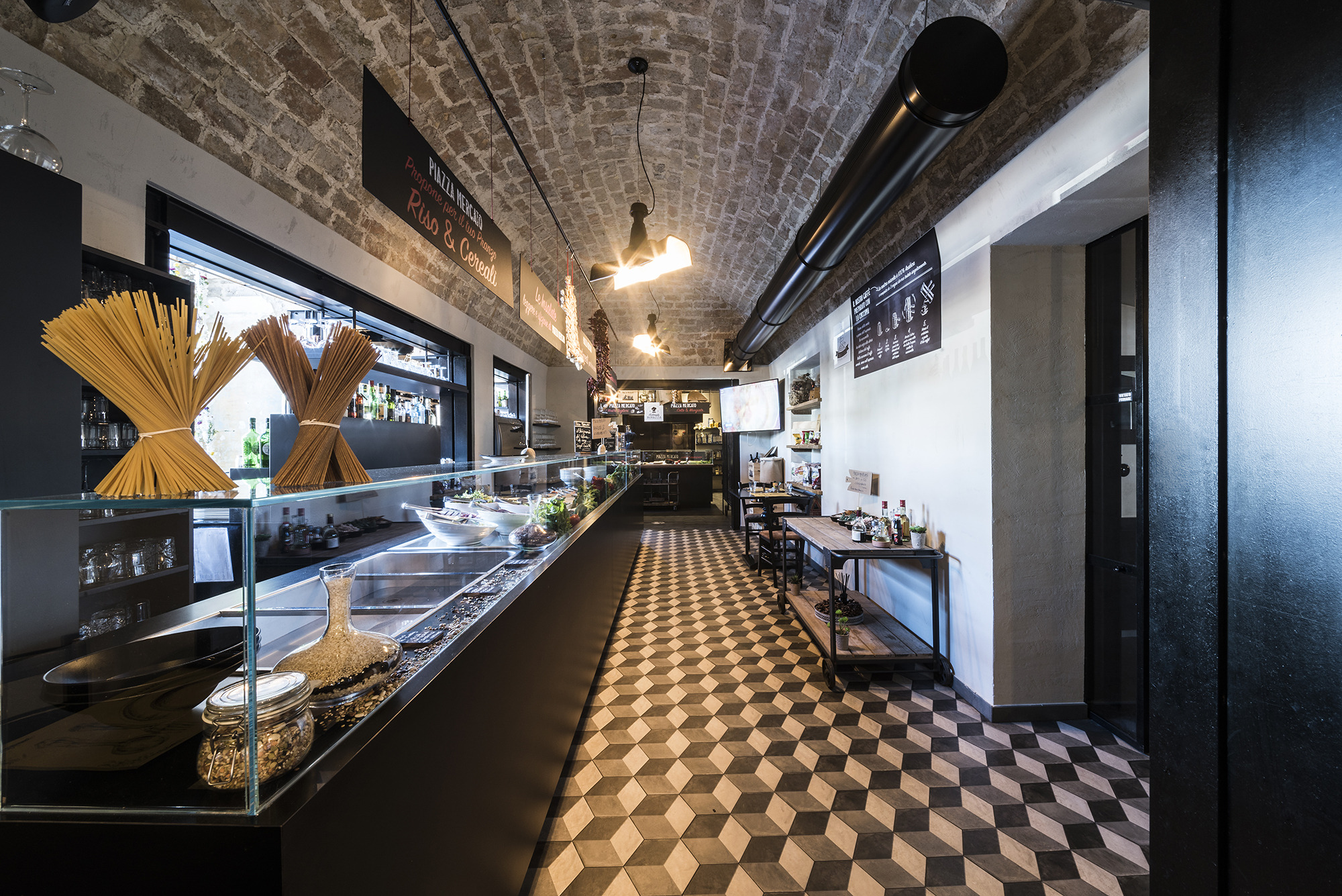 意大利餐厅“Terra”系列瓷砖的优雅演绎-5