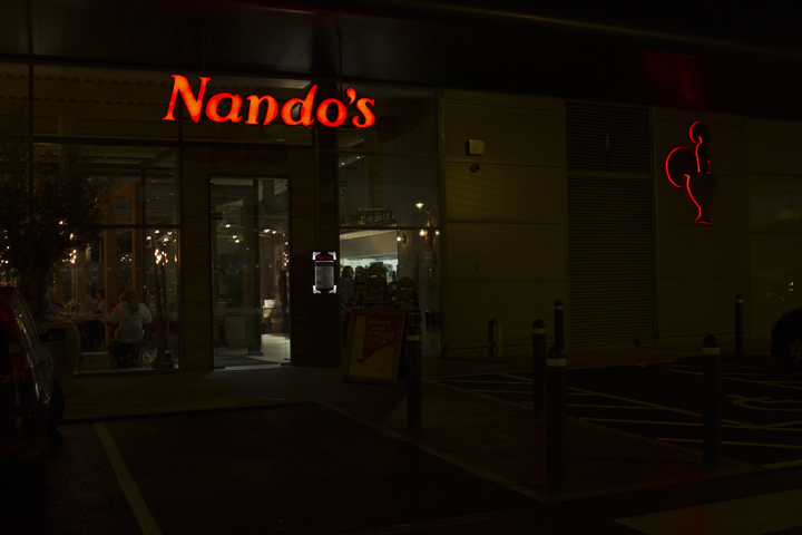 英国Nando’s南非市场主题餐厅-2