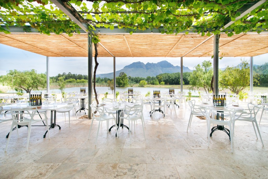 摩根斯特 95 号餐厅——意大利风情与自然美学的完美结合-9