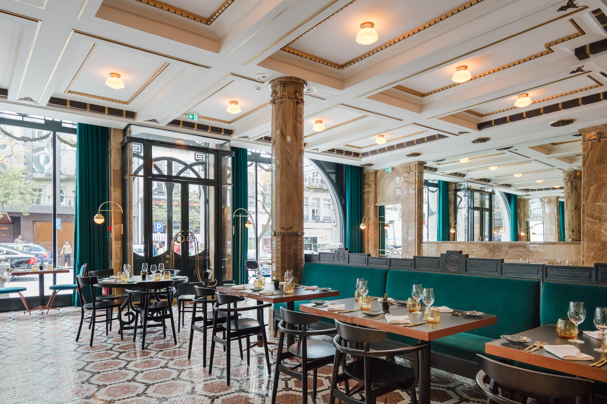 葡萄牙波尔图历史建筑“A Brasileira”酒店的修复与新生-63