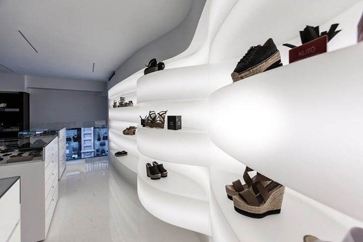 意式风情建筑复兴，打造连续流动的购物空间-8