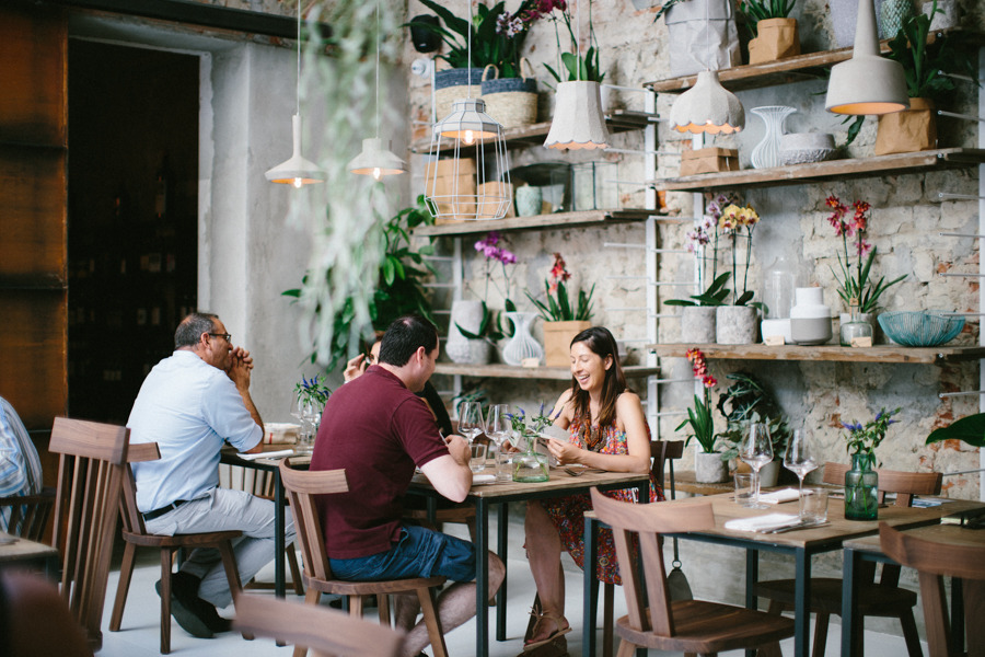 复古韵味与现代设计共融的餐厅空间-46