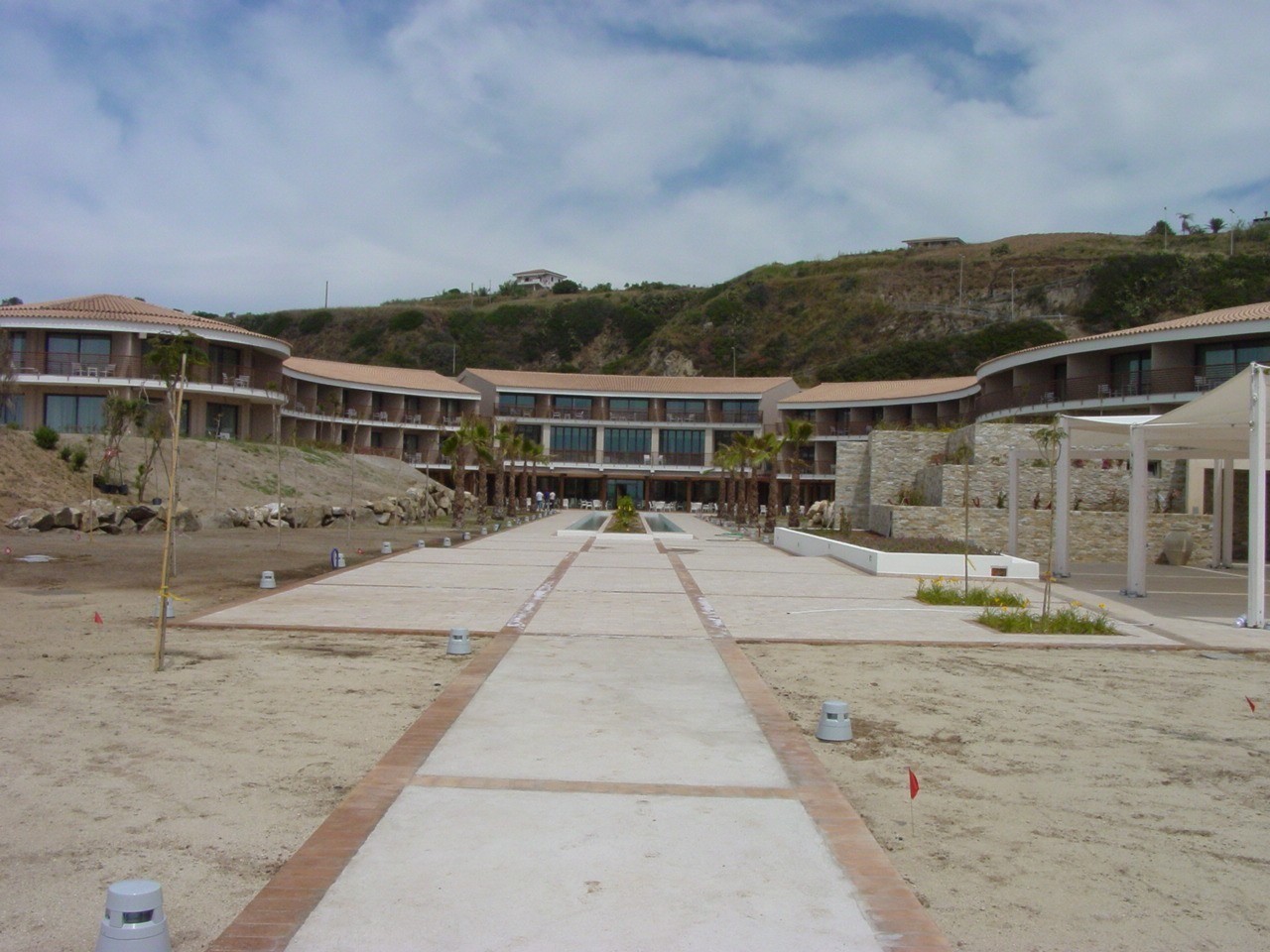 混凝土之韵 | 度假酒店泳池与海水疗法设计-11