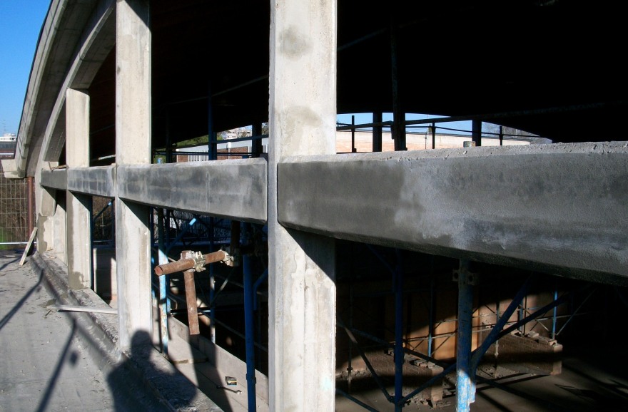 2011 年建设的多功能文化中心——O.S.E.A-18