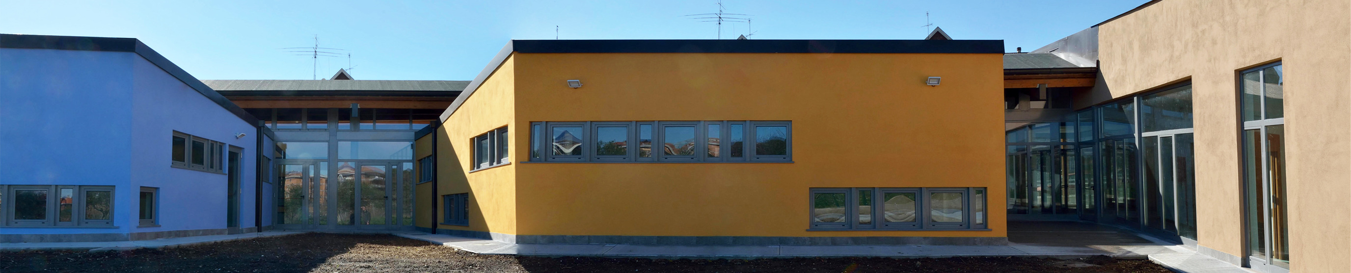 罗马郊外 700 平米木结构幼儿园设计-0