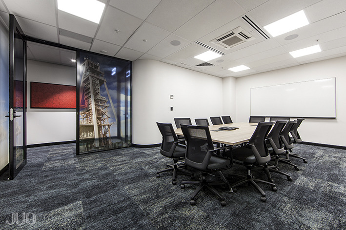 新 mont 矿业公司现代办公室设计,展现历史与发展的故事-23