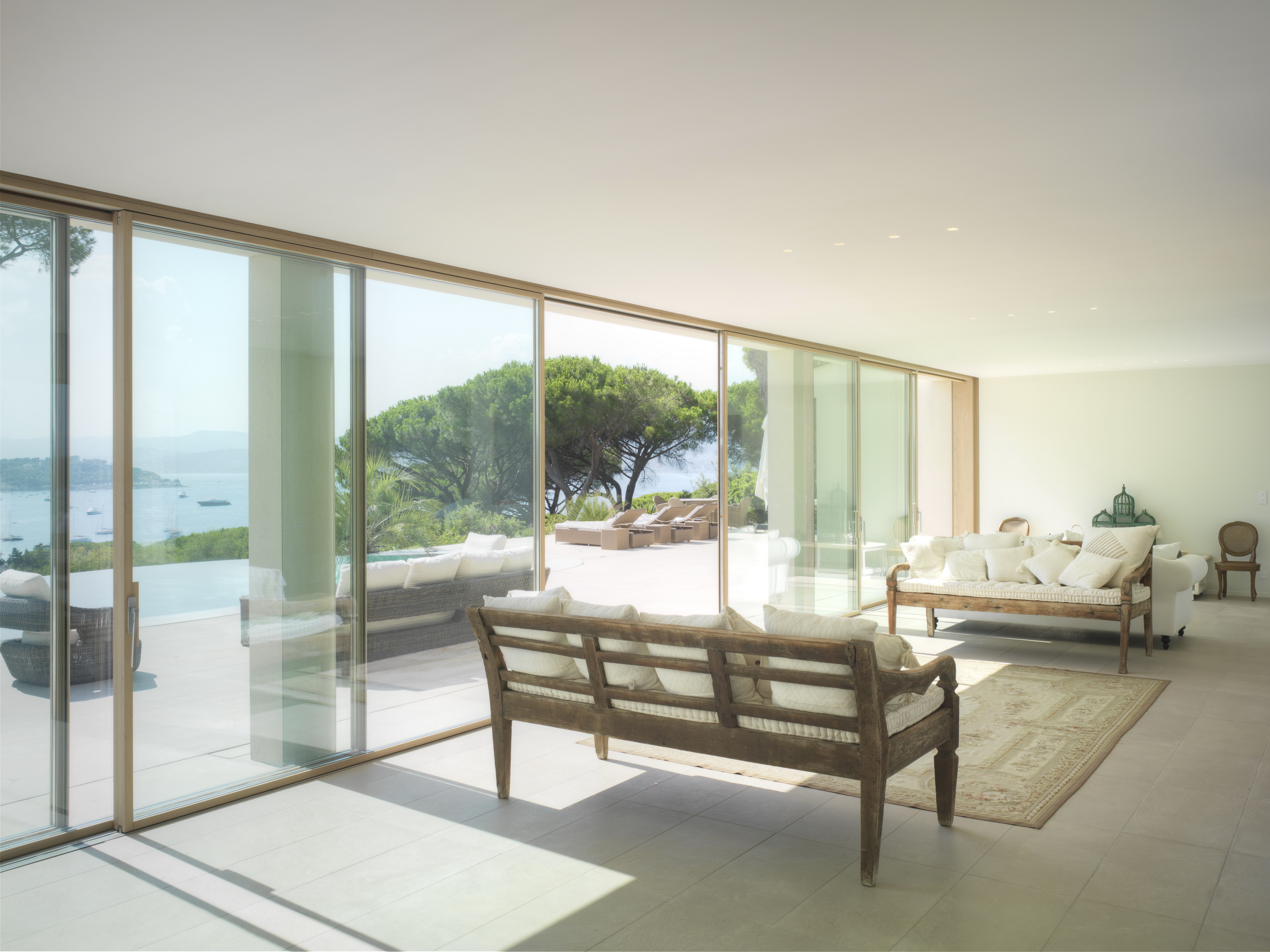 现代简约圣特罗佩别墅-22