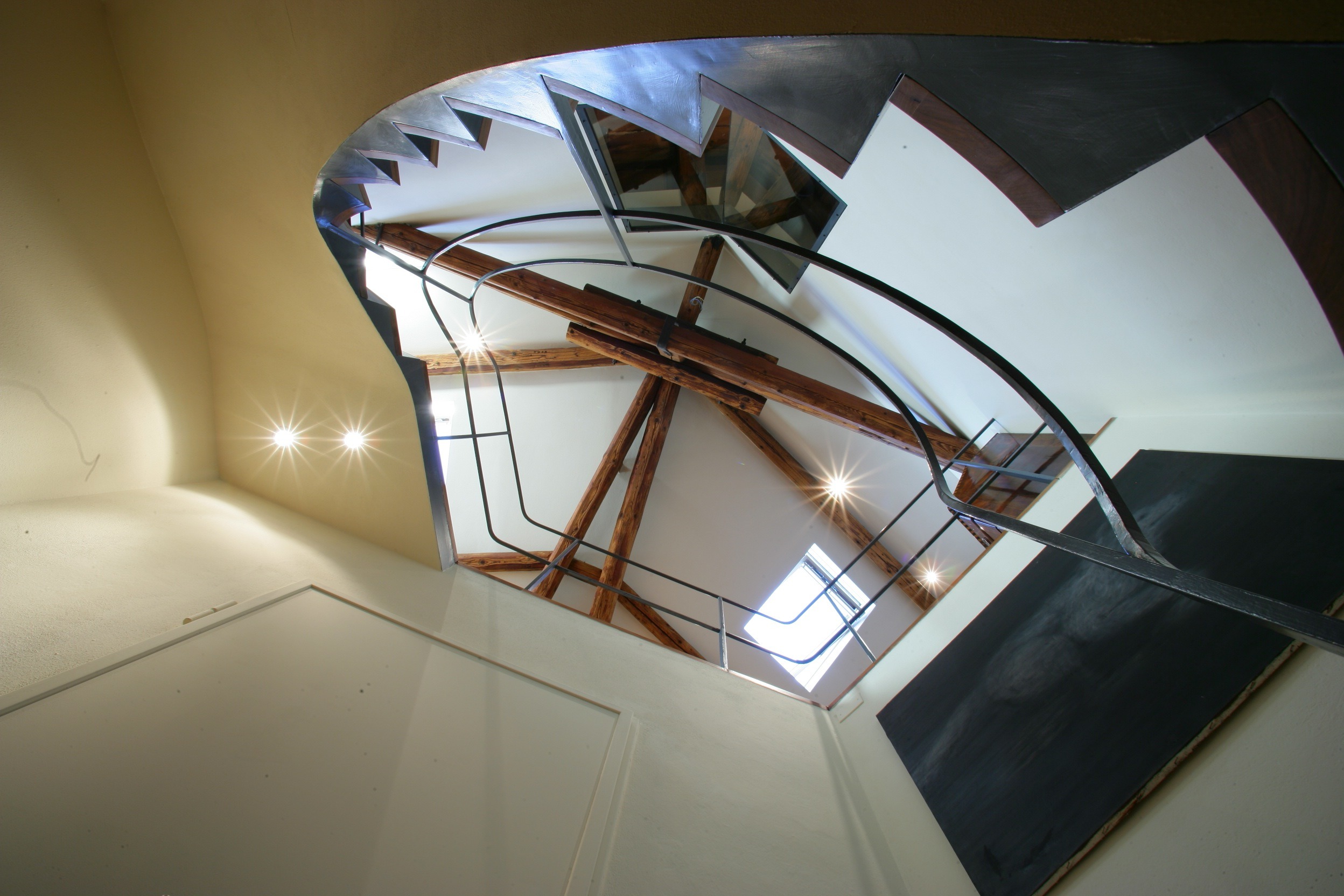 翻新旧阁楼,打造城市中心温馨休憩地-8