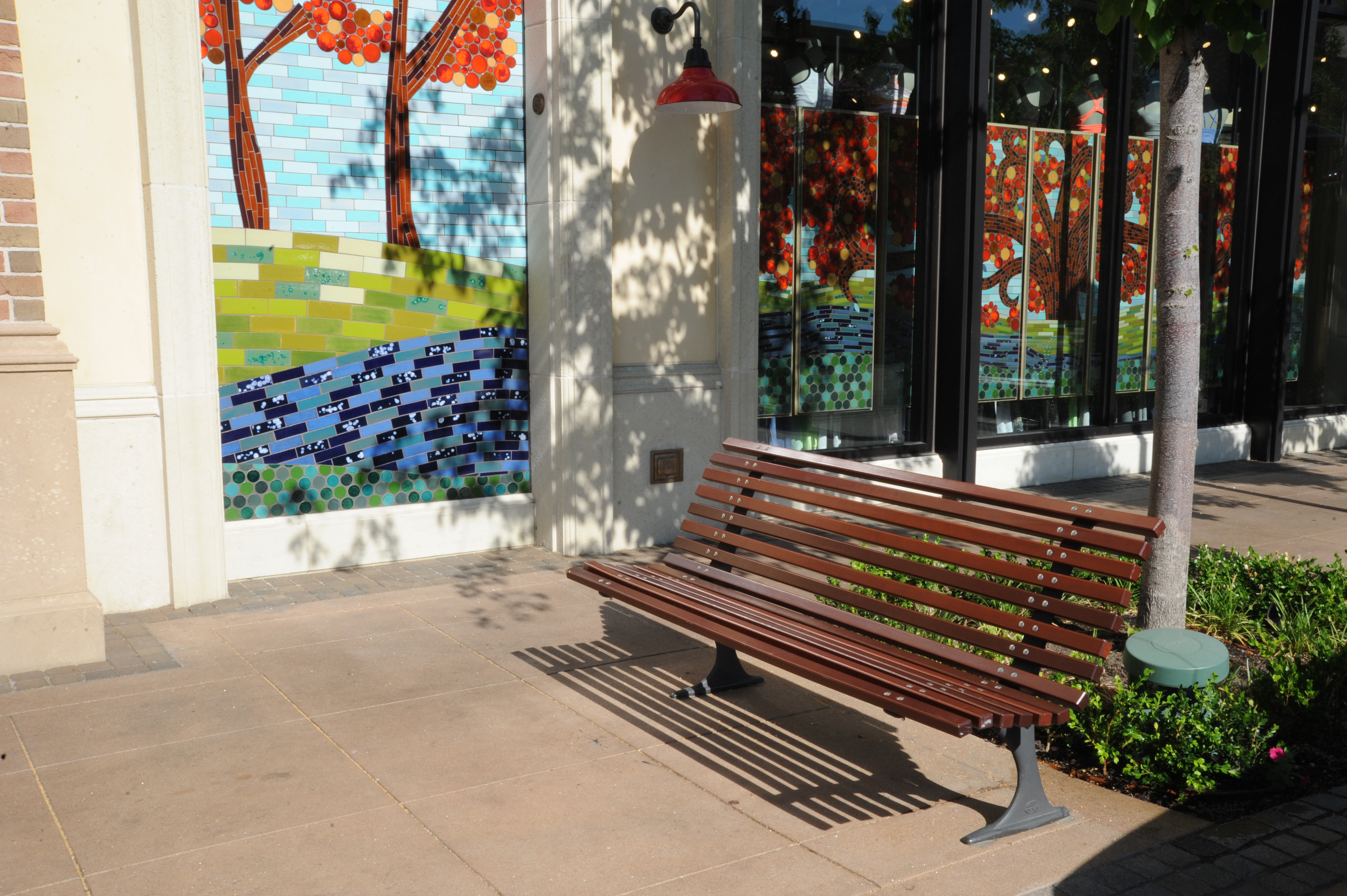 Idaho 商业中心的照明与家具设计-23