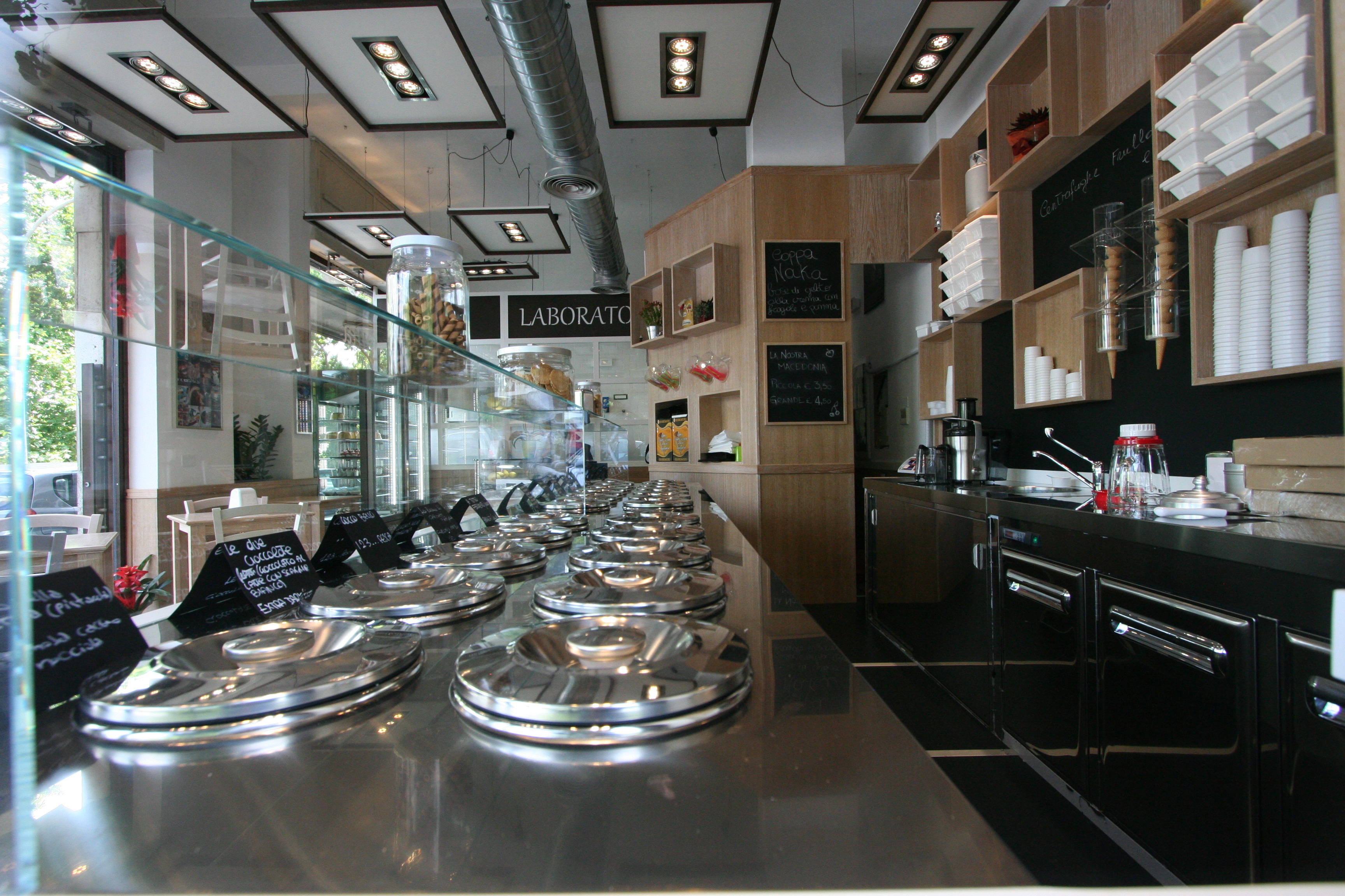 罗马纳卡罗玛冰淇淋店——现代乡村风格的魅力-6