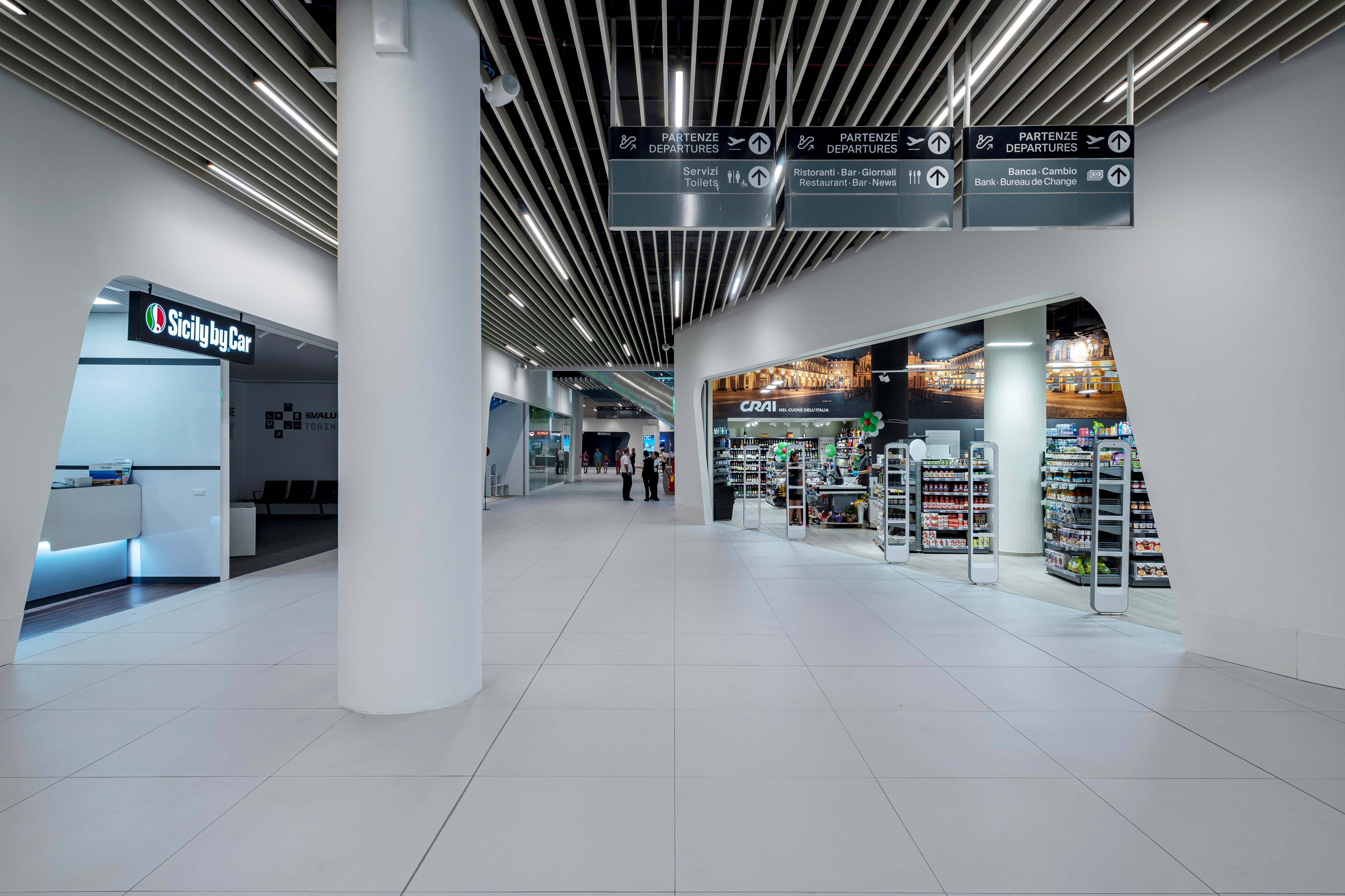 意大利都灵卡塞勒机场 Sandro Pertini 新到达区现代改造-15