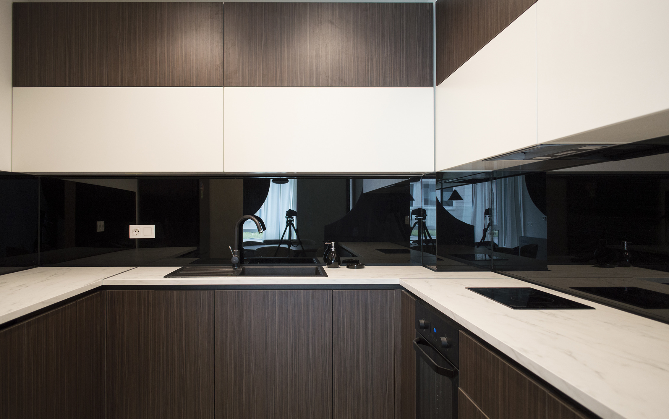 保加利亚索非亚公寓的包豪斯风格室内设计-7