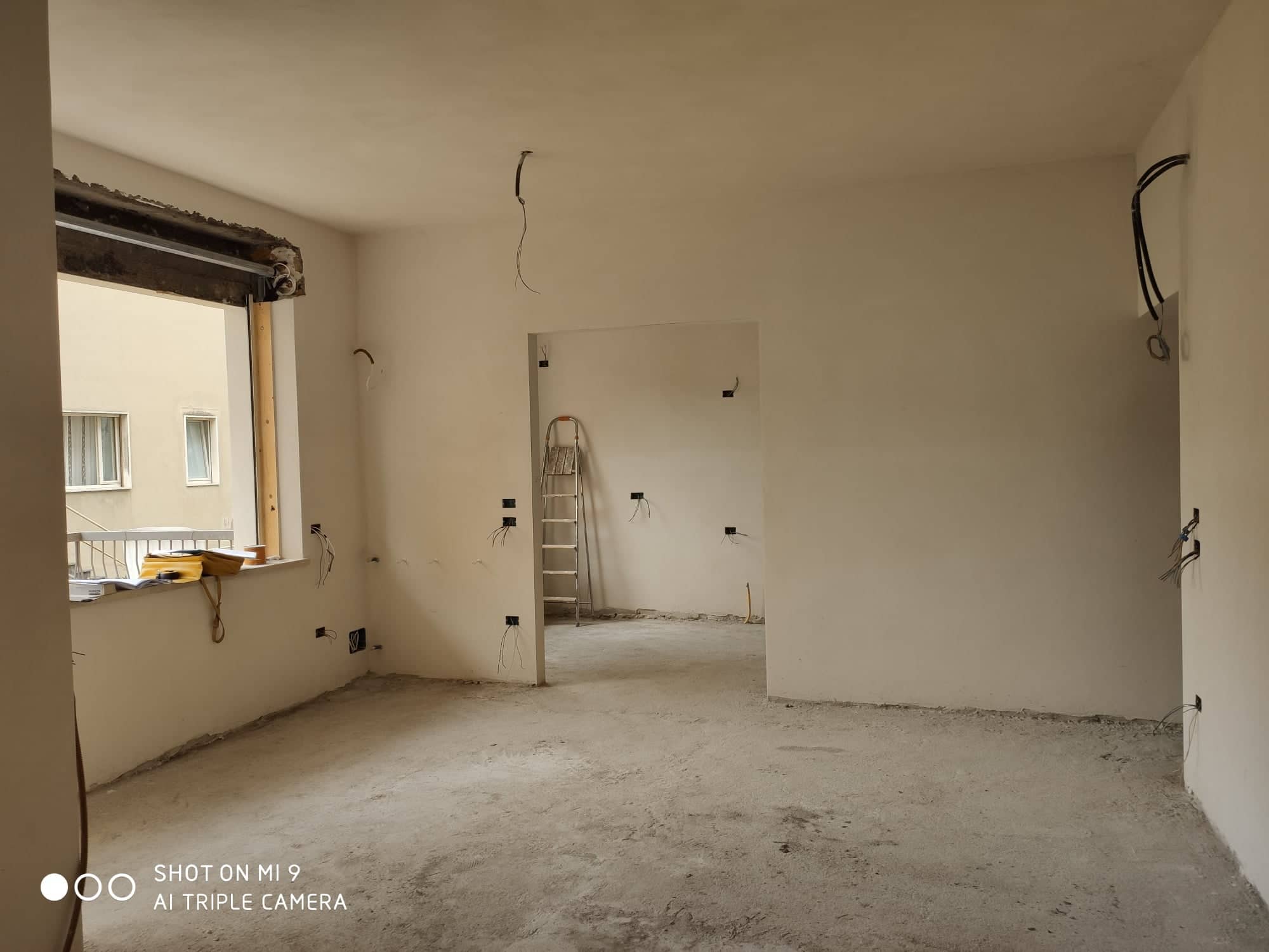 独特的色彩搭配与环保材料打造的意大利公寓-13