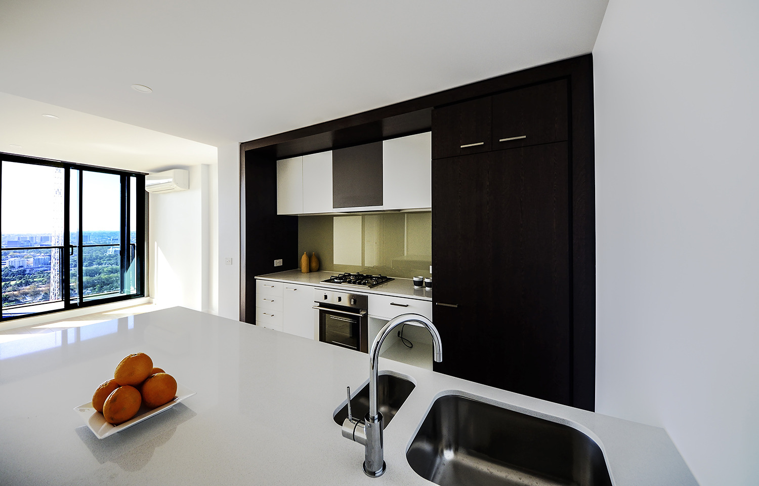 Opus Tower 公寓 | 2016 年完工的现代室内设计典范-4