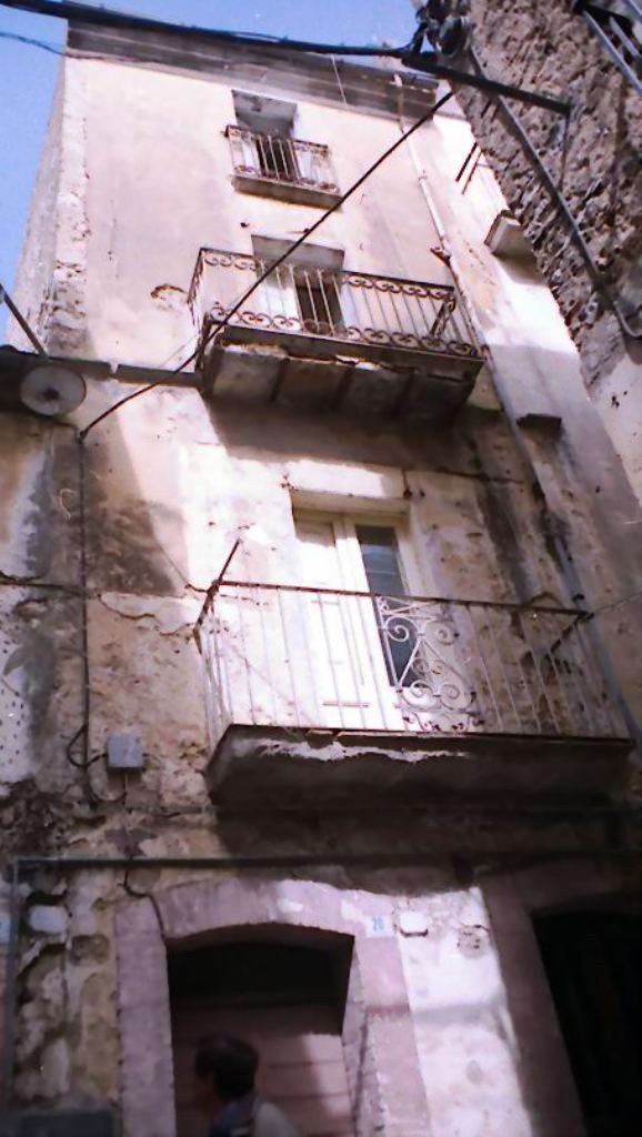 历史起源的简略住所·1995 -5