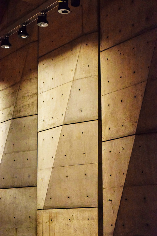 卡恩的演艺剧院-32