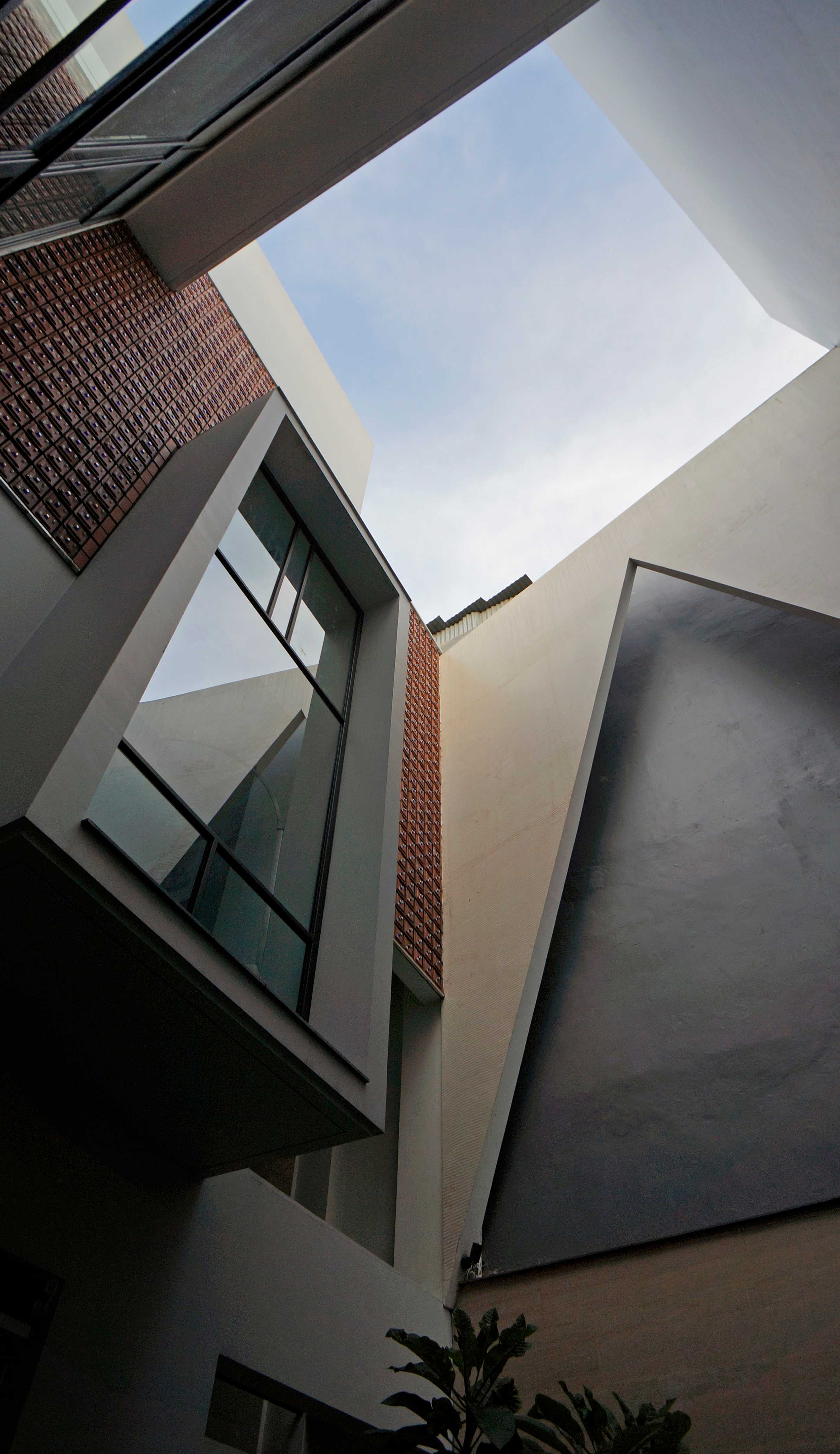 印尼雅加达桑尼·苏坦托建筑师办公室-22