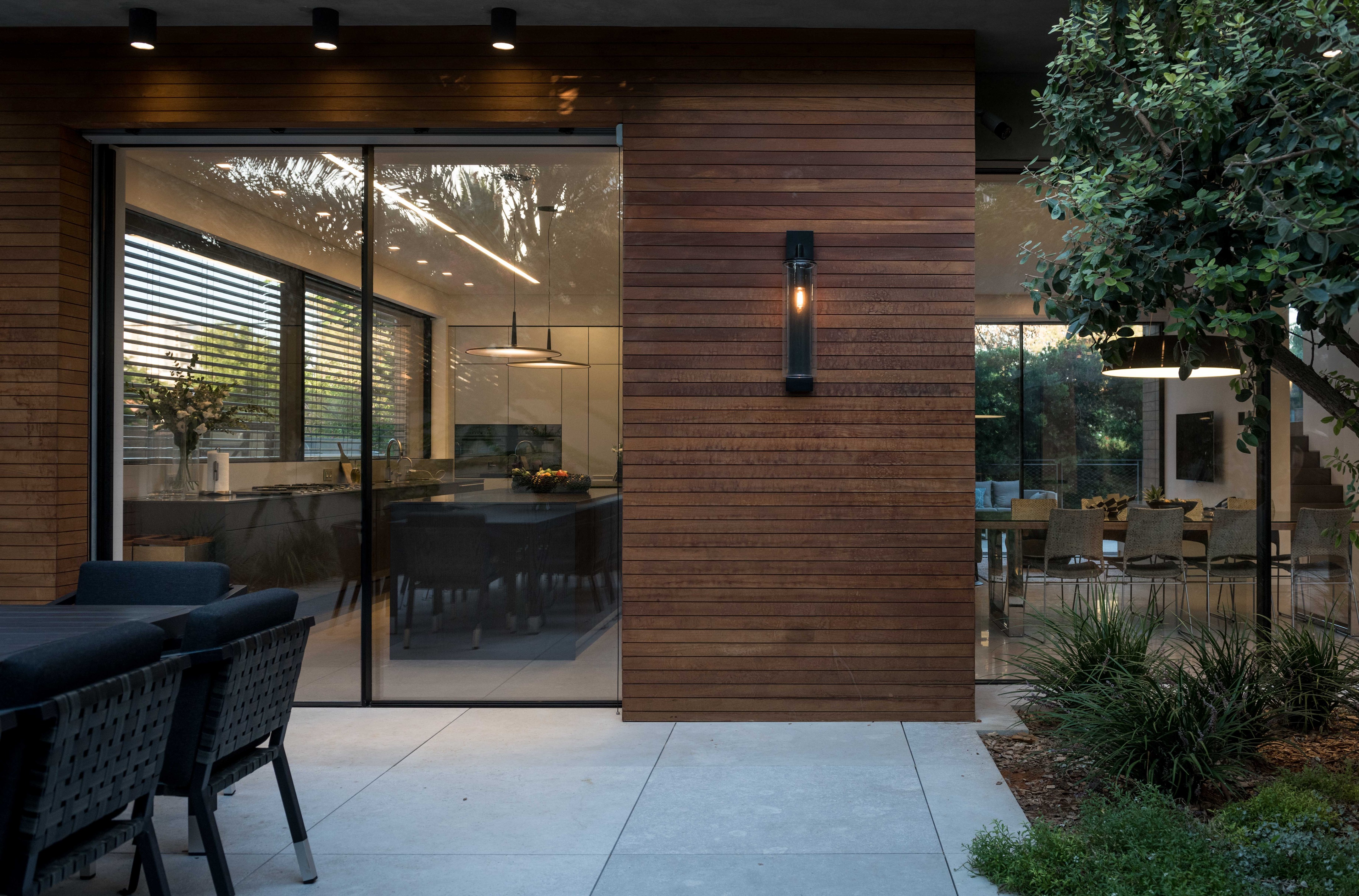 融合室内外的现代家园-31