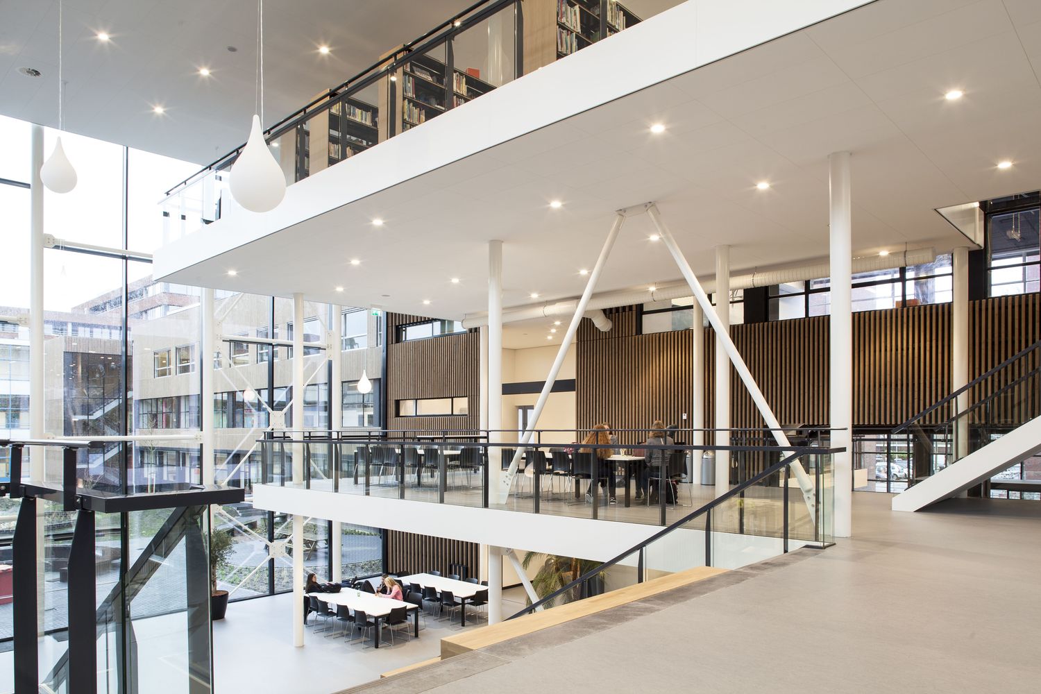 iPabo 应用科学大学 梅卡诺-40