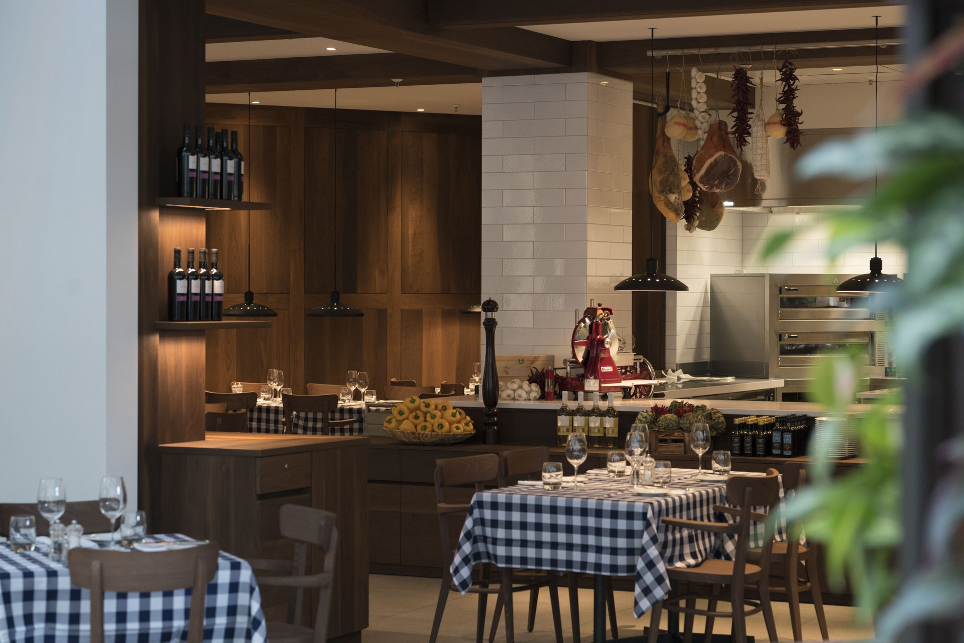 2017 年完成的 Hotel Estrel Portofino 餐厅室内设计-15