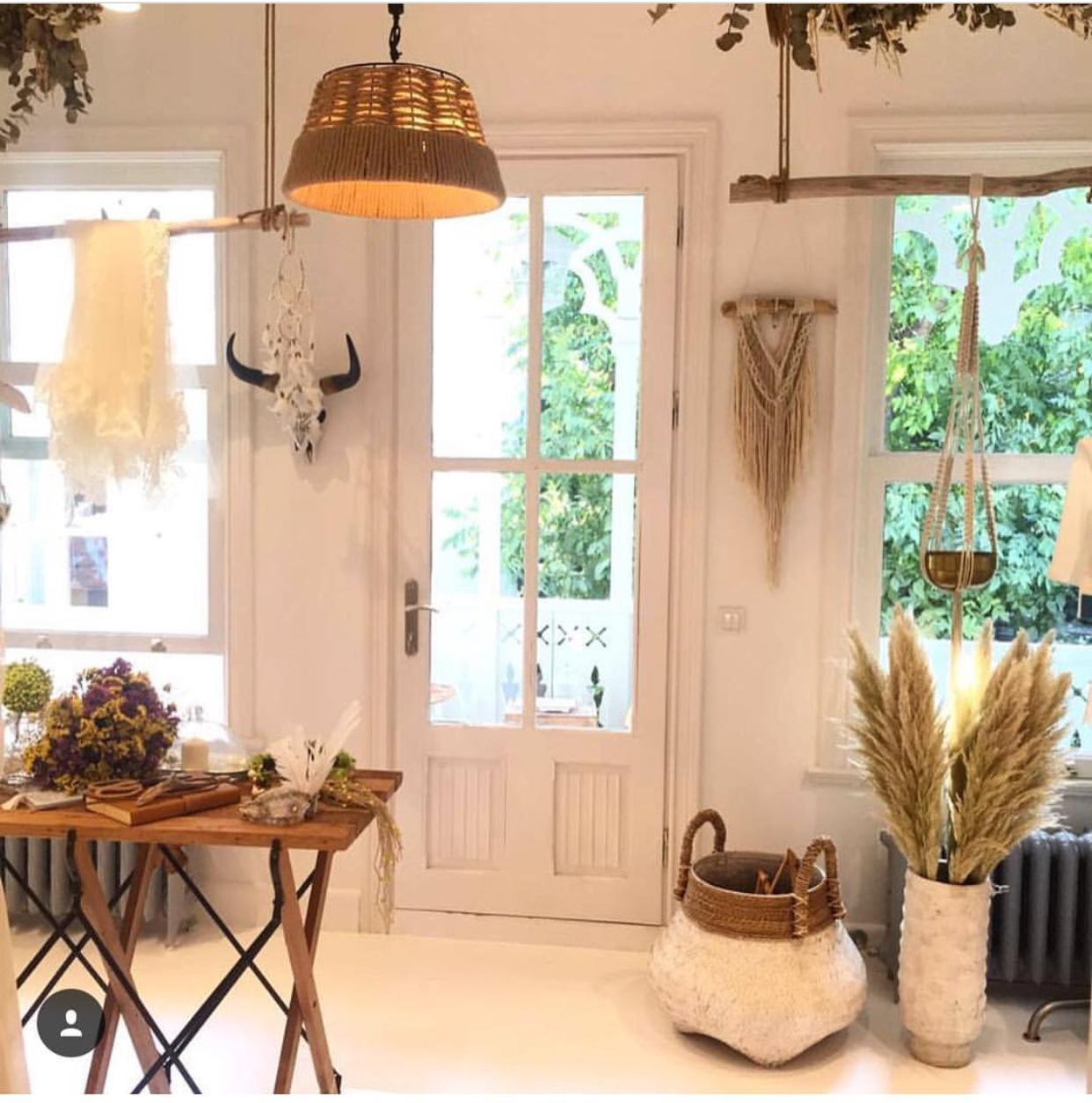 Davet Cok Elbisem Yok Showroom-0