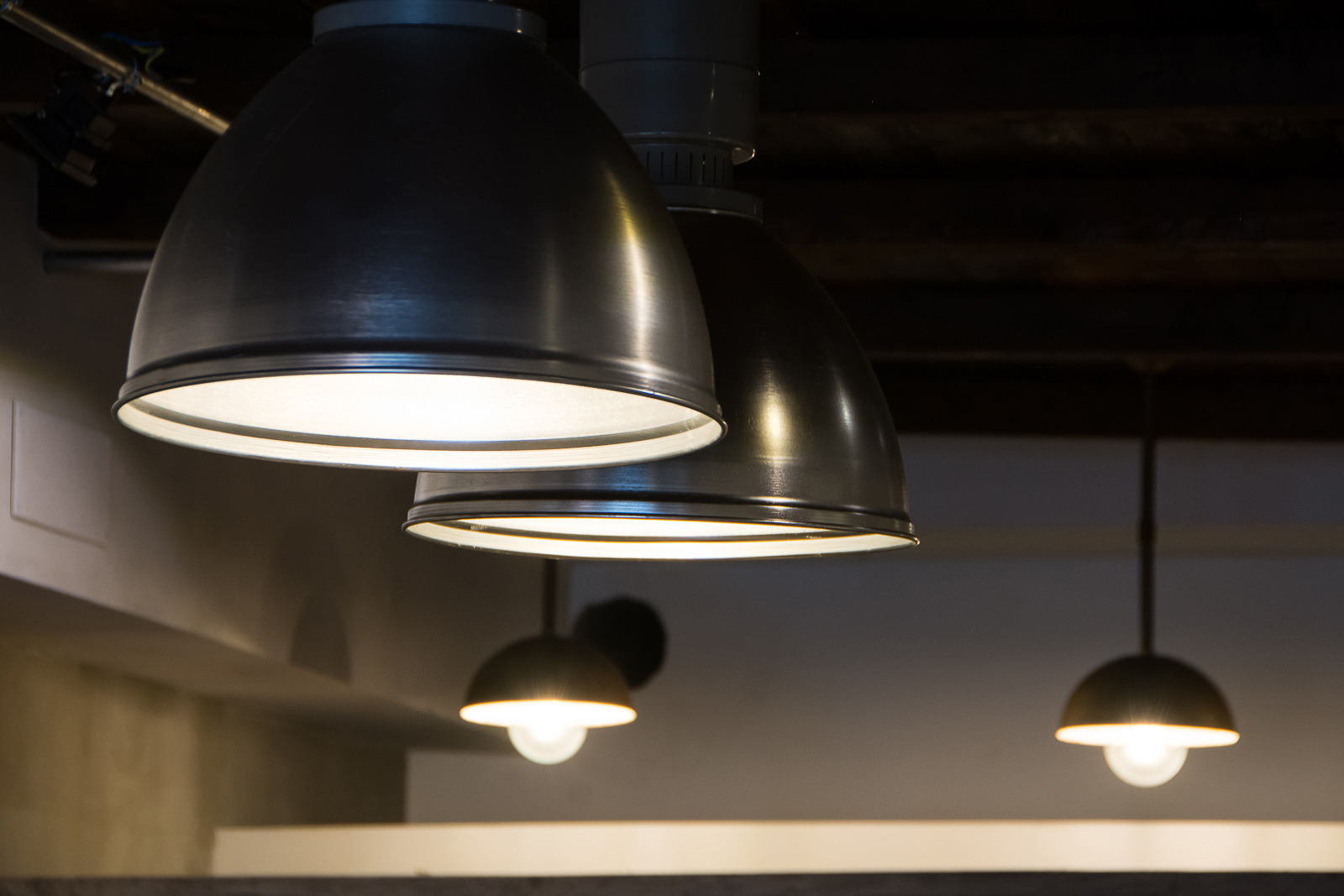 罗马北部绿意盎然的高端服装店-9