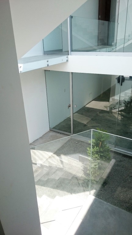 三面宽 3.7 米的空间魔法 | San Isidro 家庭住宅-8