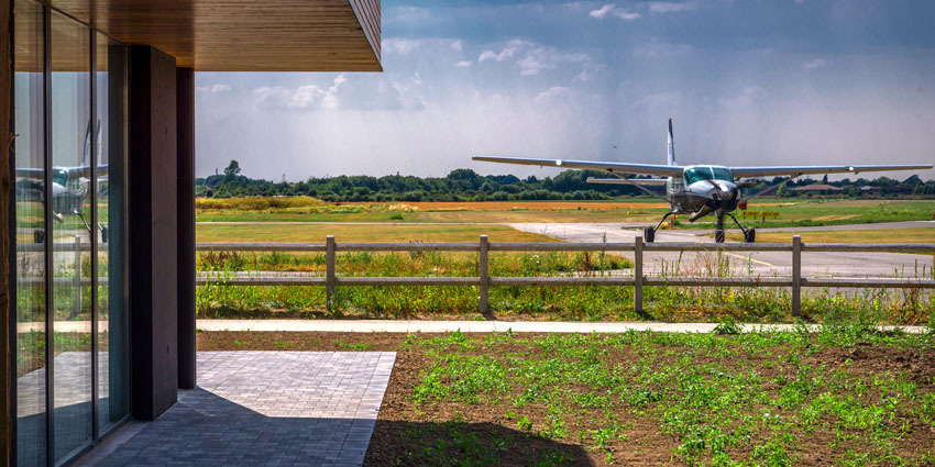 机场附近酒店室内设计案例-21