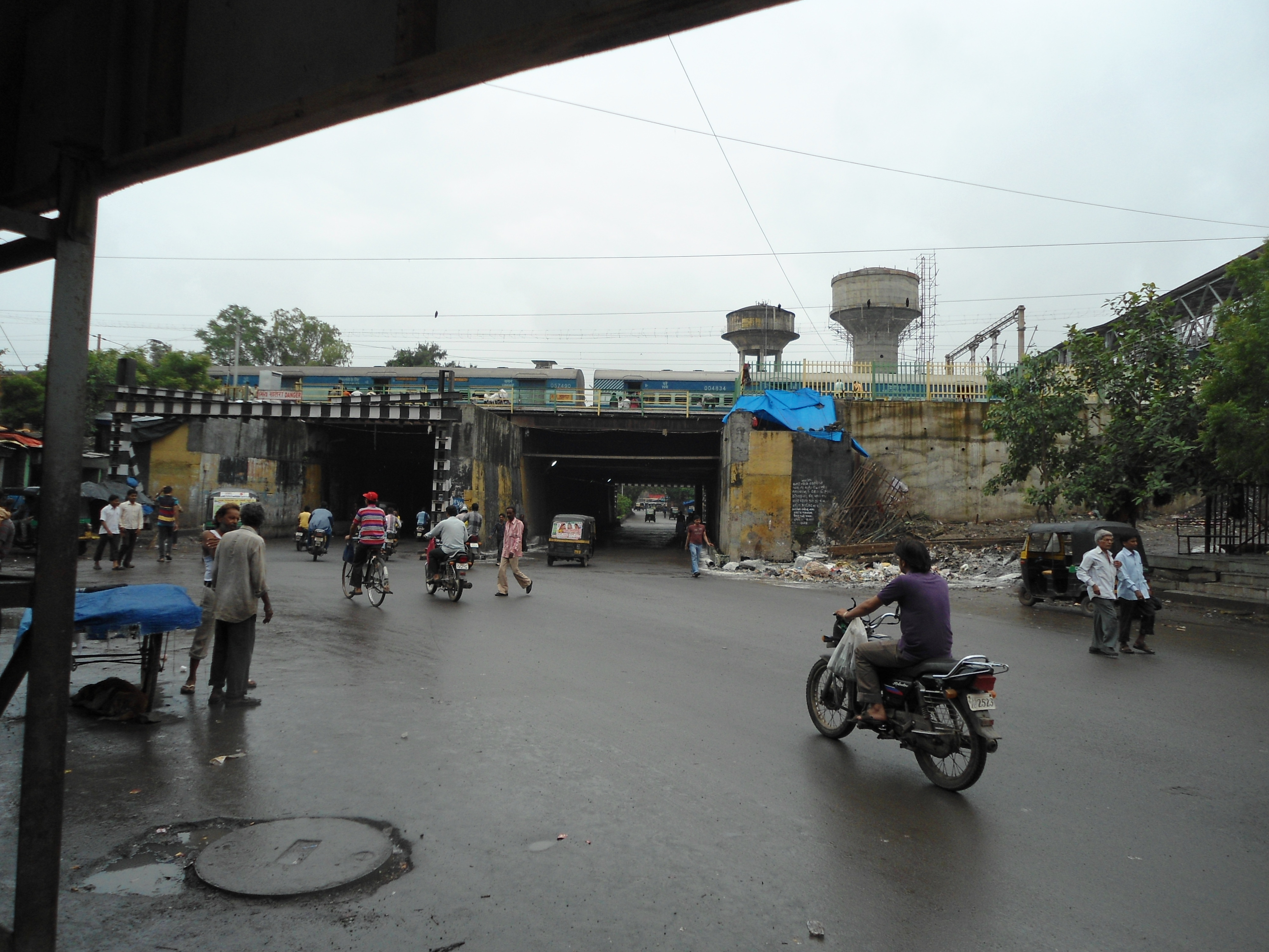 苏拉特市火车站区域的重新设计与再开发-49