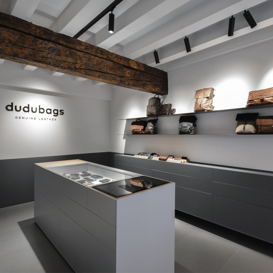 2018 年完成的 DuduBags 旗舰店设计-9