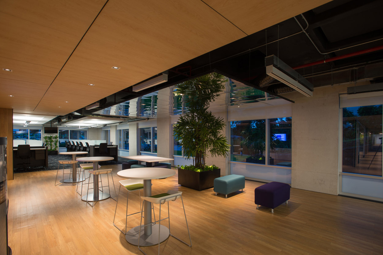 阿克斯亚·克雷塔罗后台办公室-13