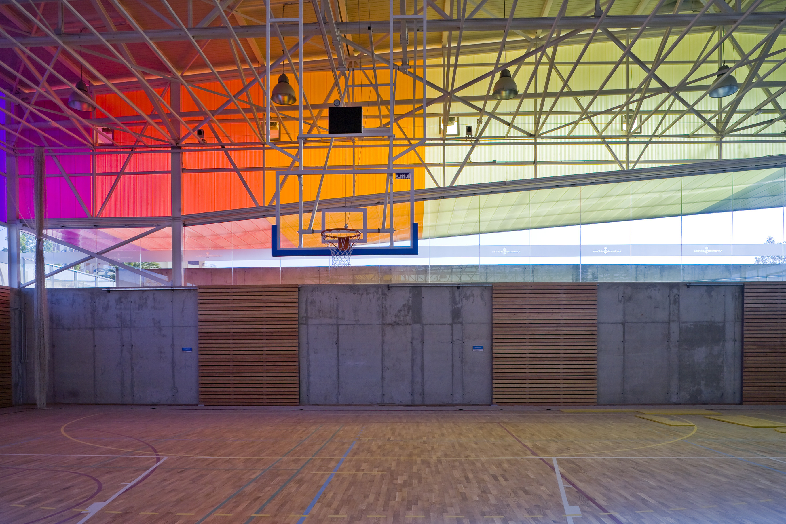 萨印第奥特里亚多功能体育馆-5