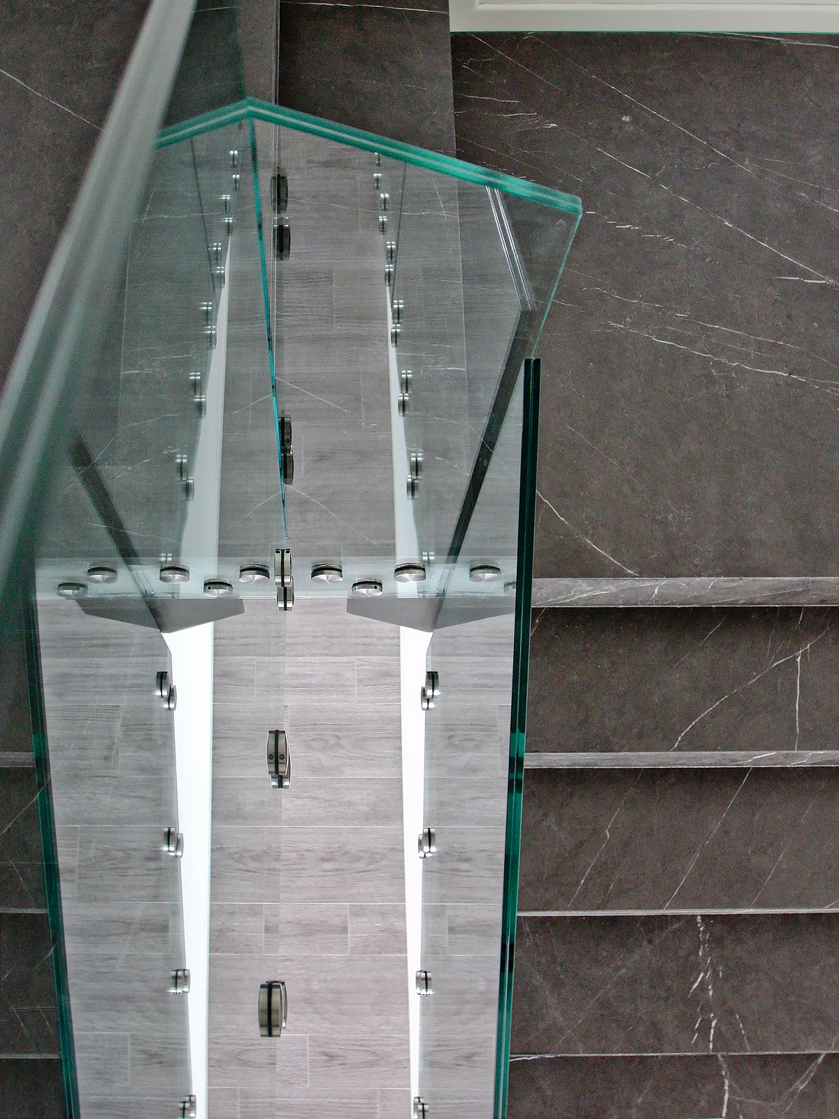 现代风格别墅设计，绿色环保与智能生活完美融合-3