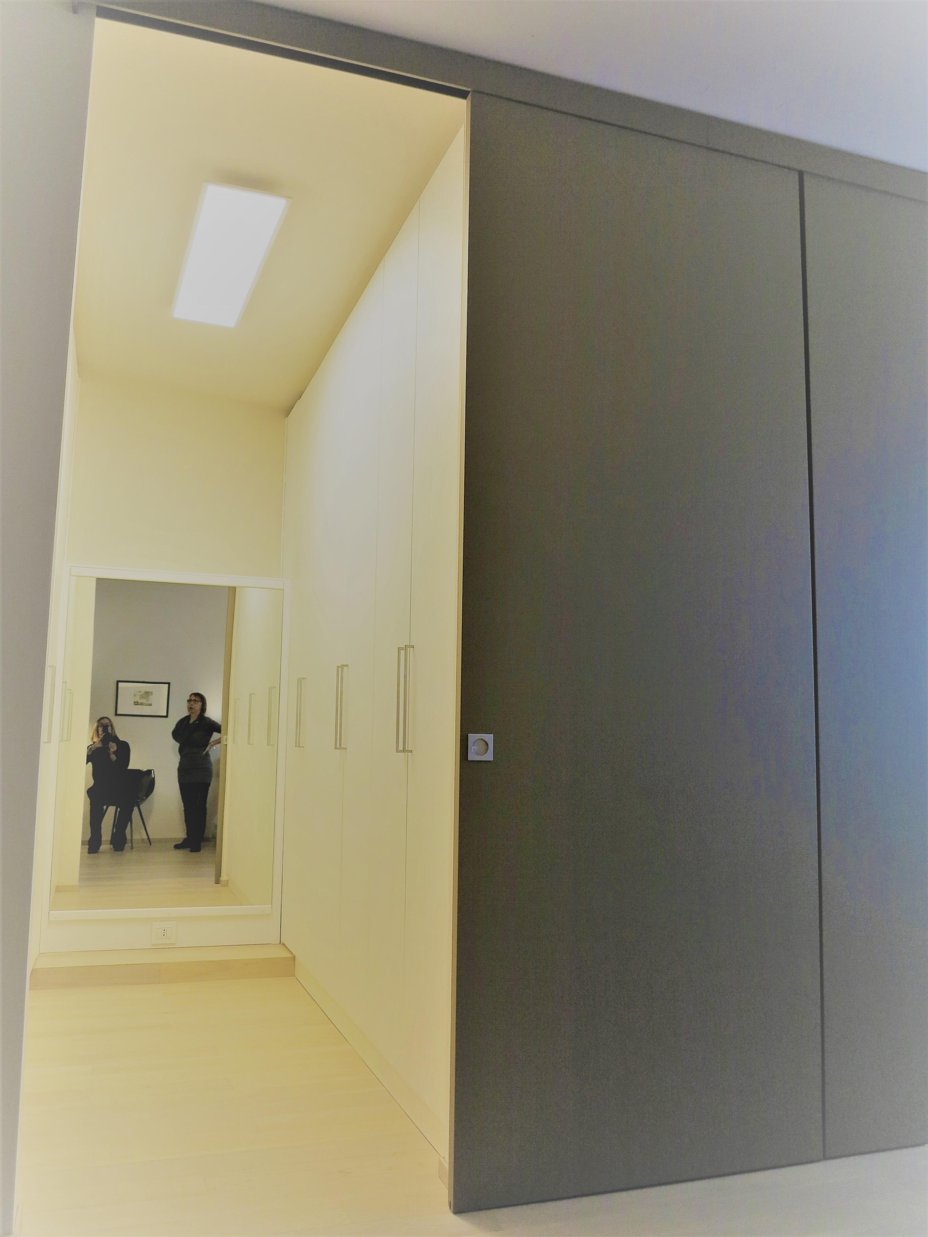 私人公寓的红色魔力-7