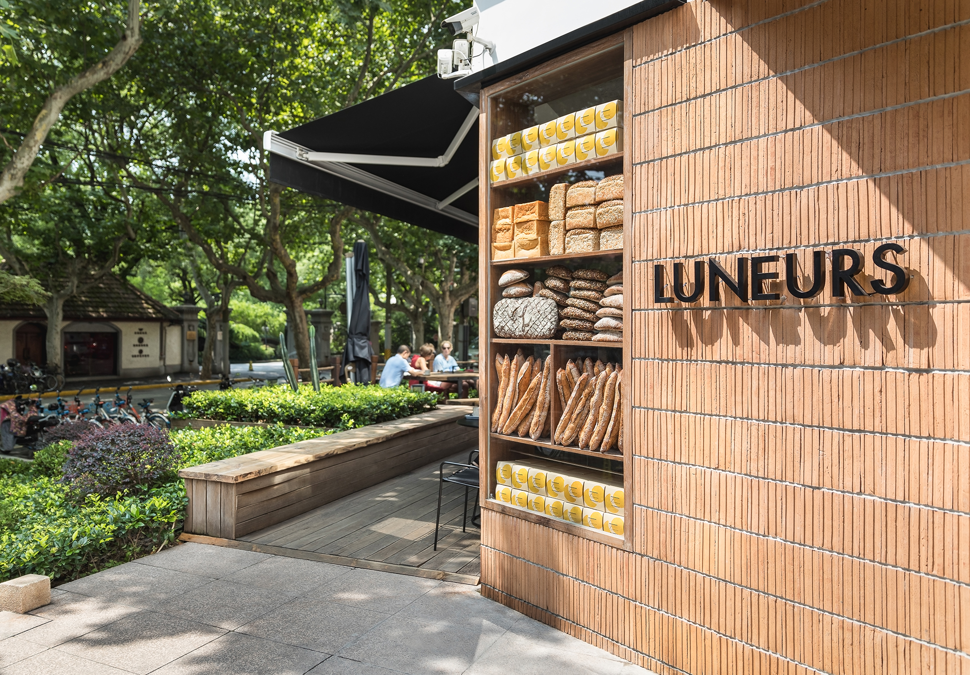 韵味华山路 | 上海著名面包店 Luneurs 的崭新设计-1