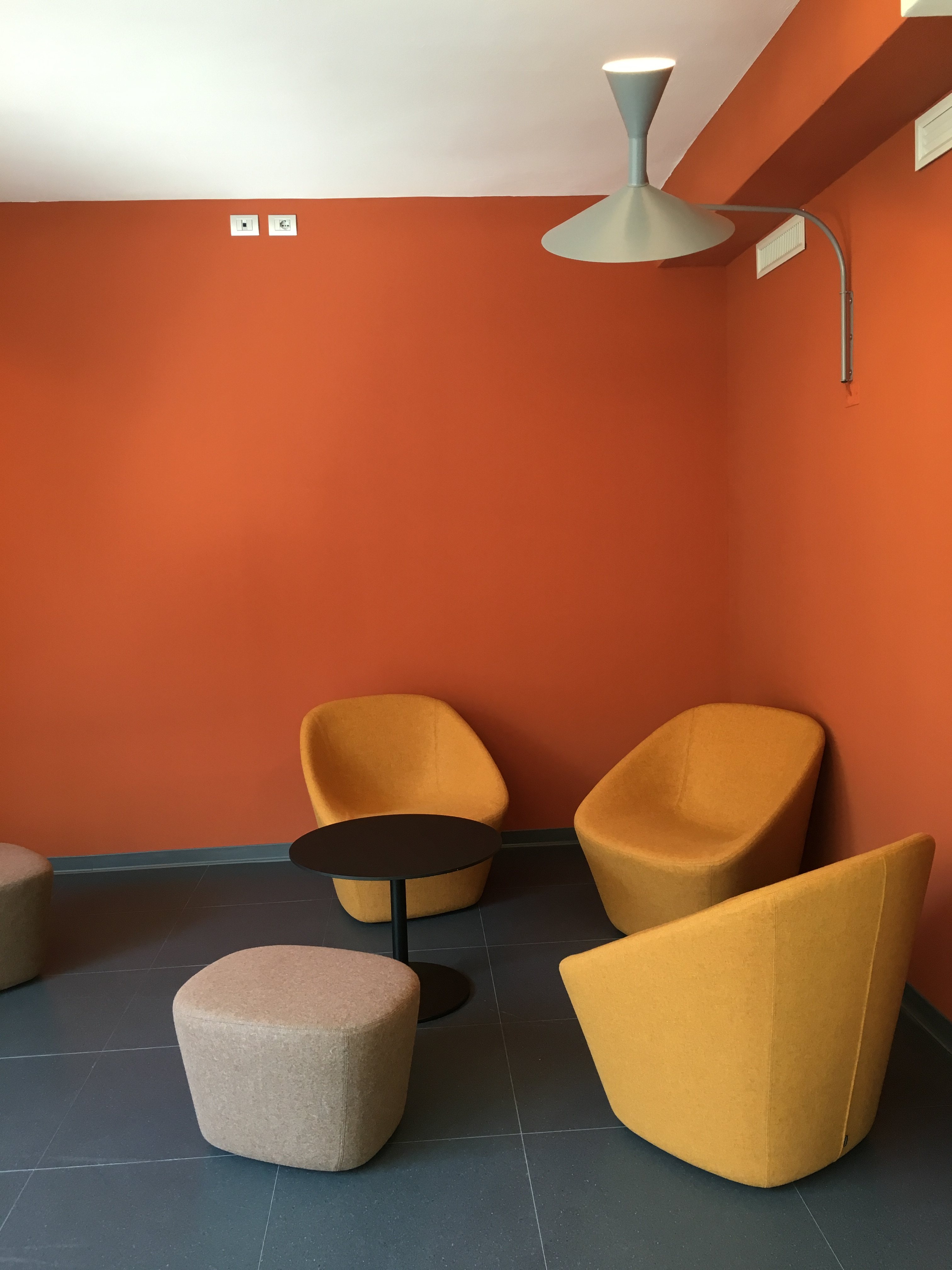 药企总部百年老建筑的现代改造-30