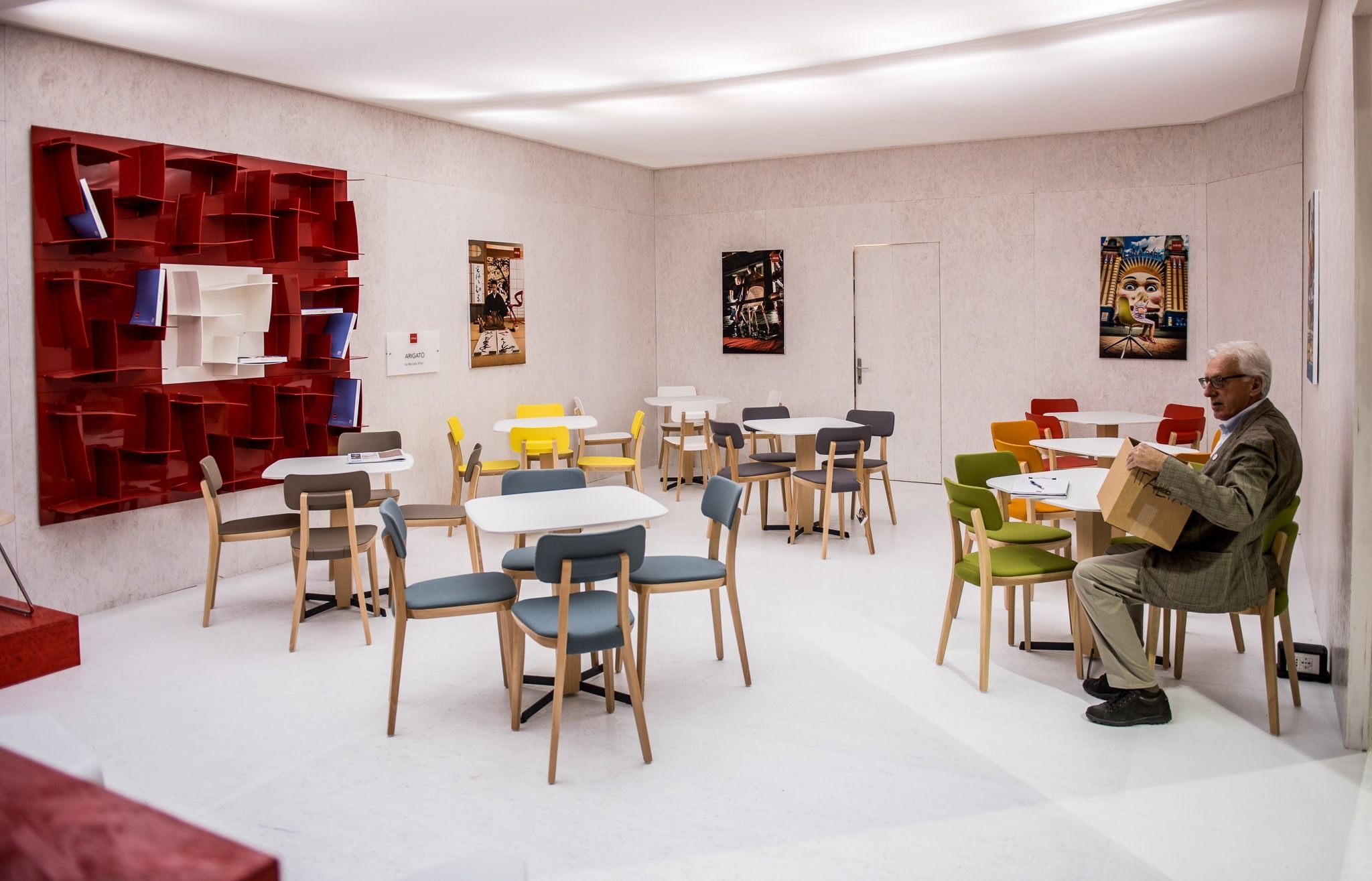 2015 年米兰家具展 Infiniti 展台——木结构魅力诠释现代展览设计-17