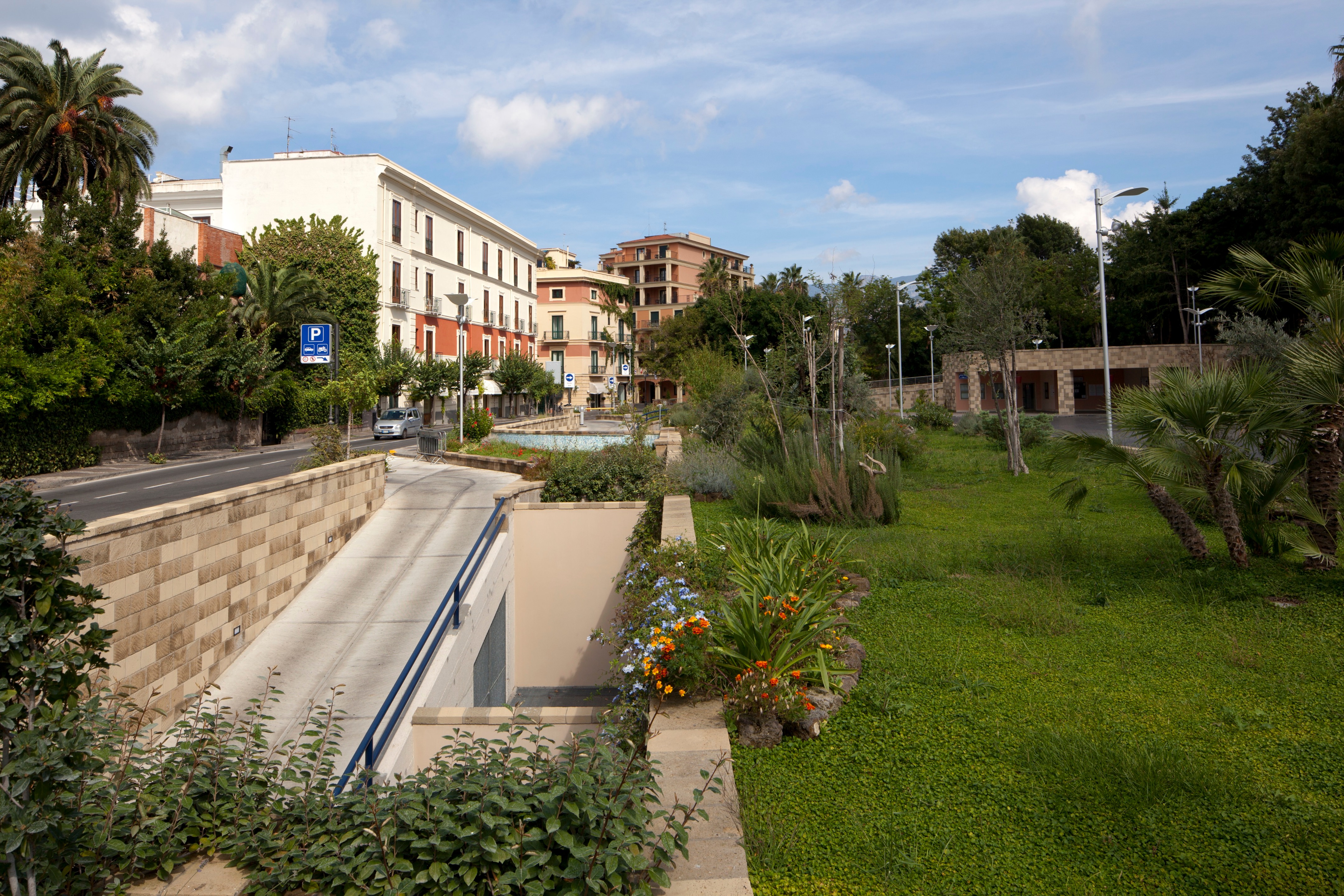 索伦托市 2010 年完成的停车场设计-1