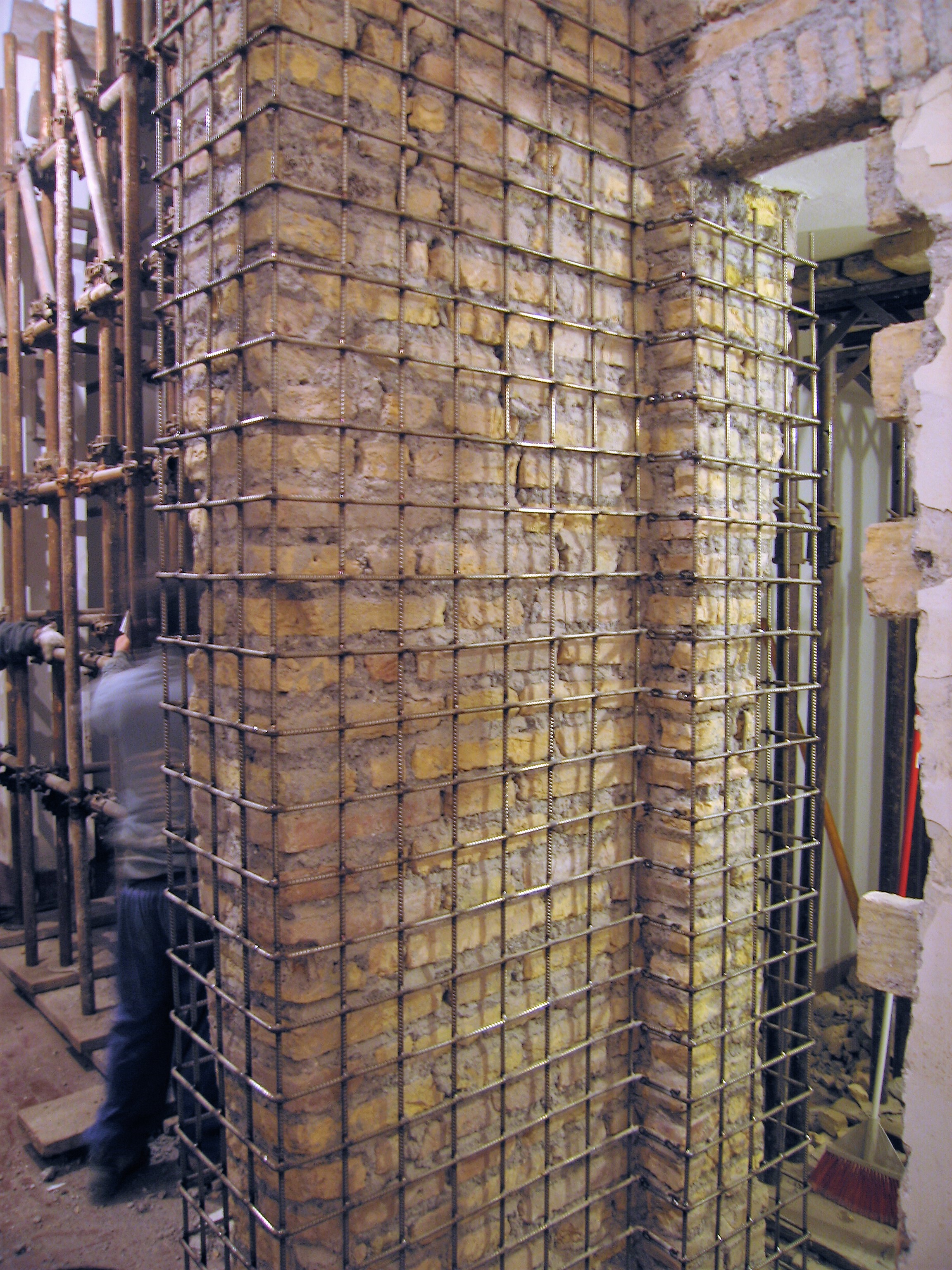 2007 年罗马历史建筑结构加固修复案例-135