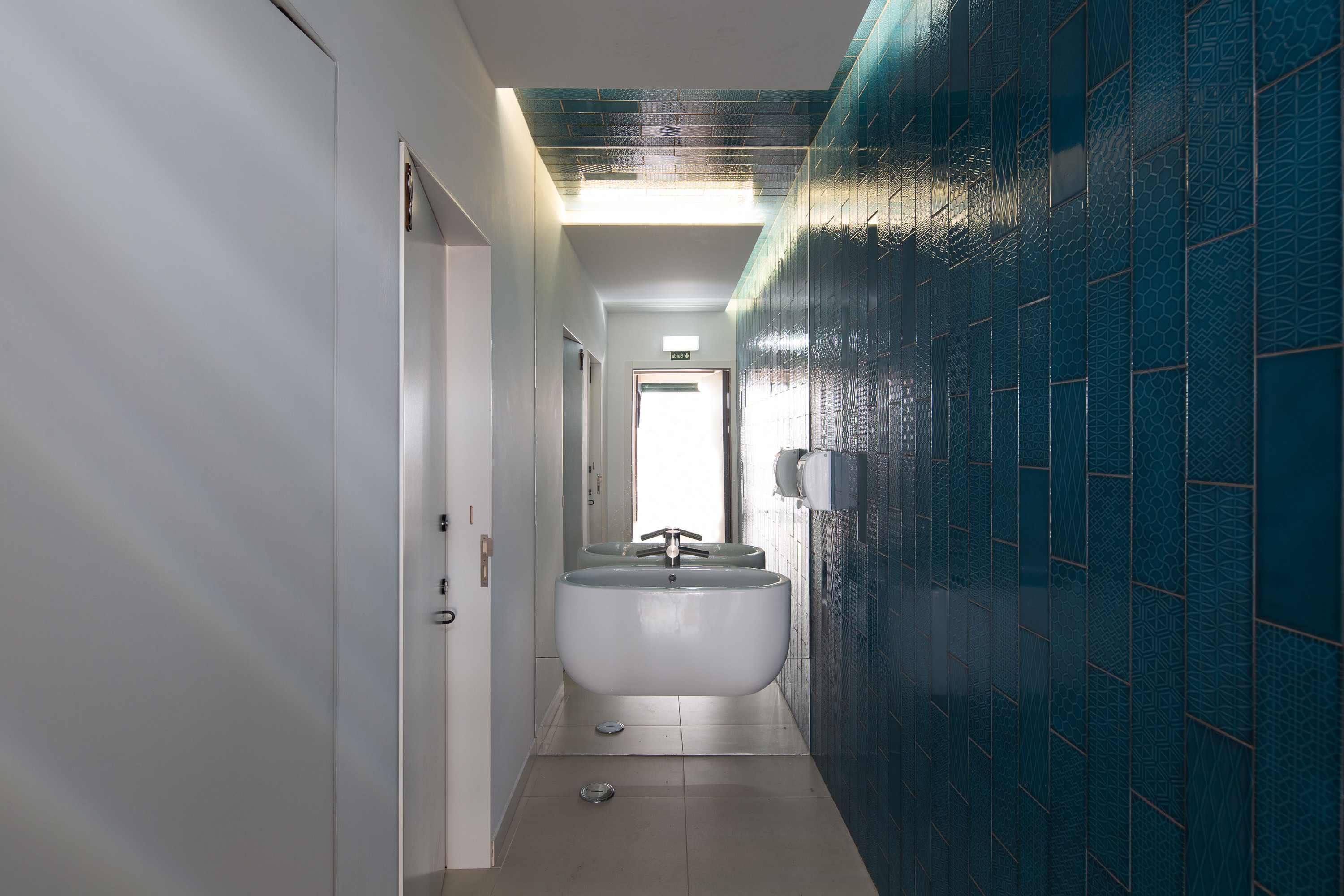 葡萄牙阿尔加维 Quarteira Santiago 餐厅室内设计-13