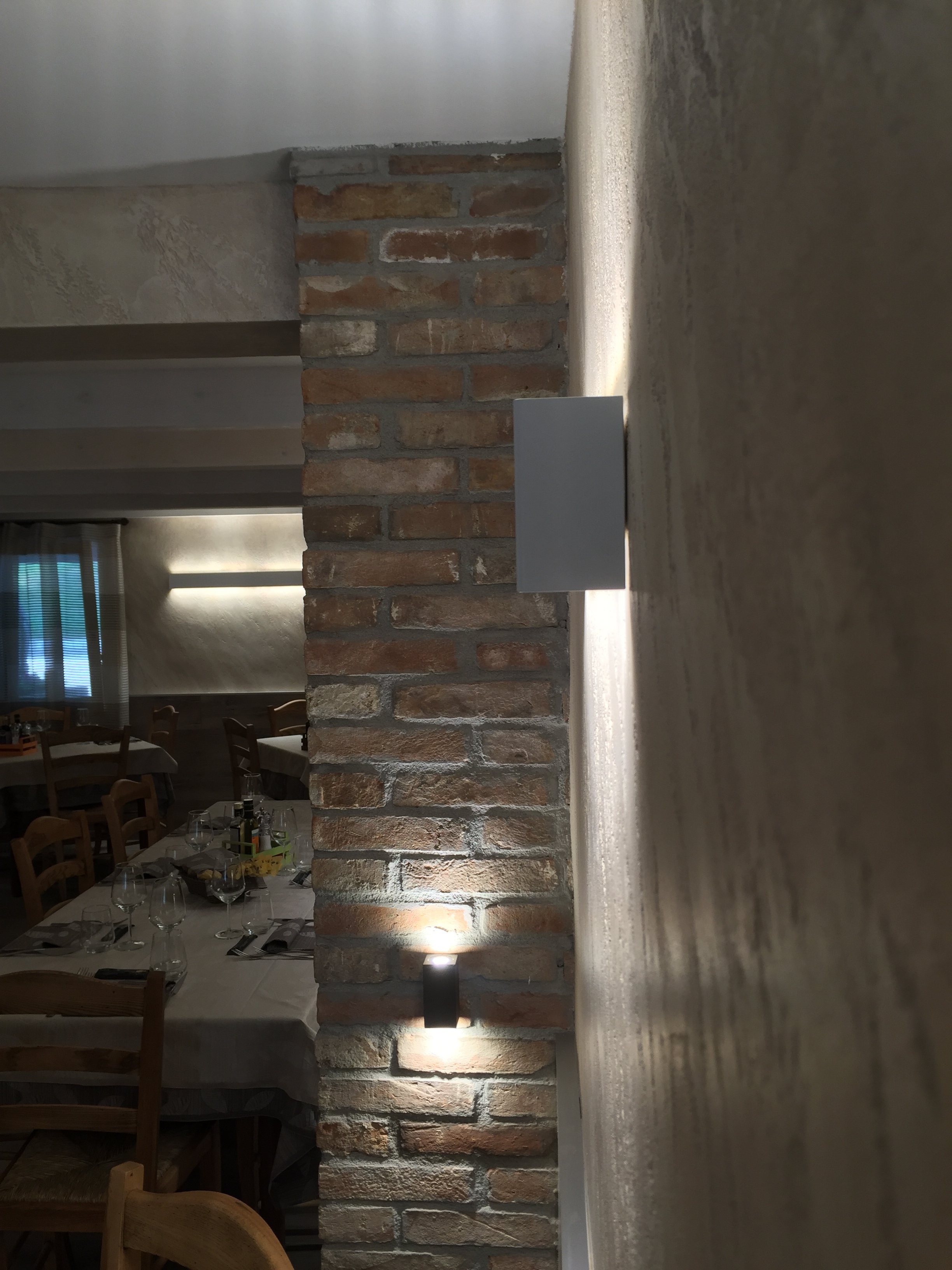 复古与现代的完美结合——意大利 Trattoria Da Giulia 餐厅设计-19