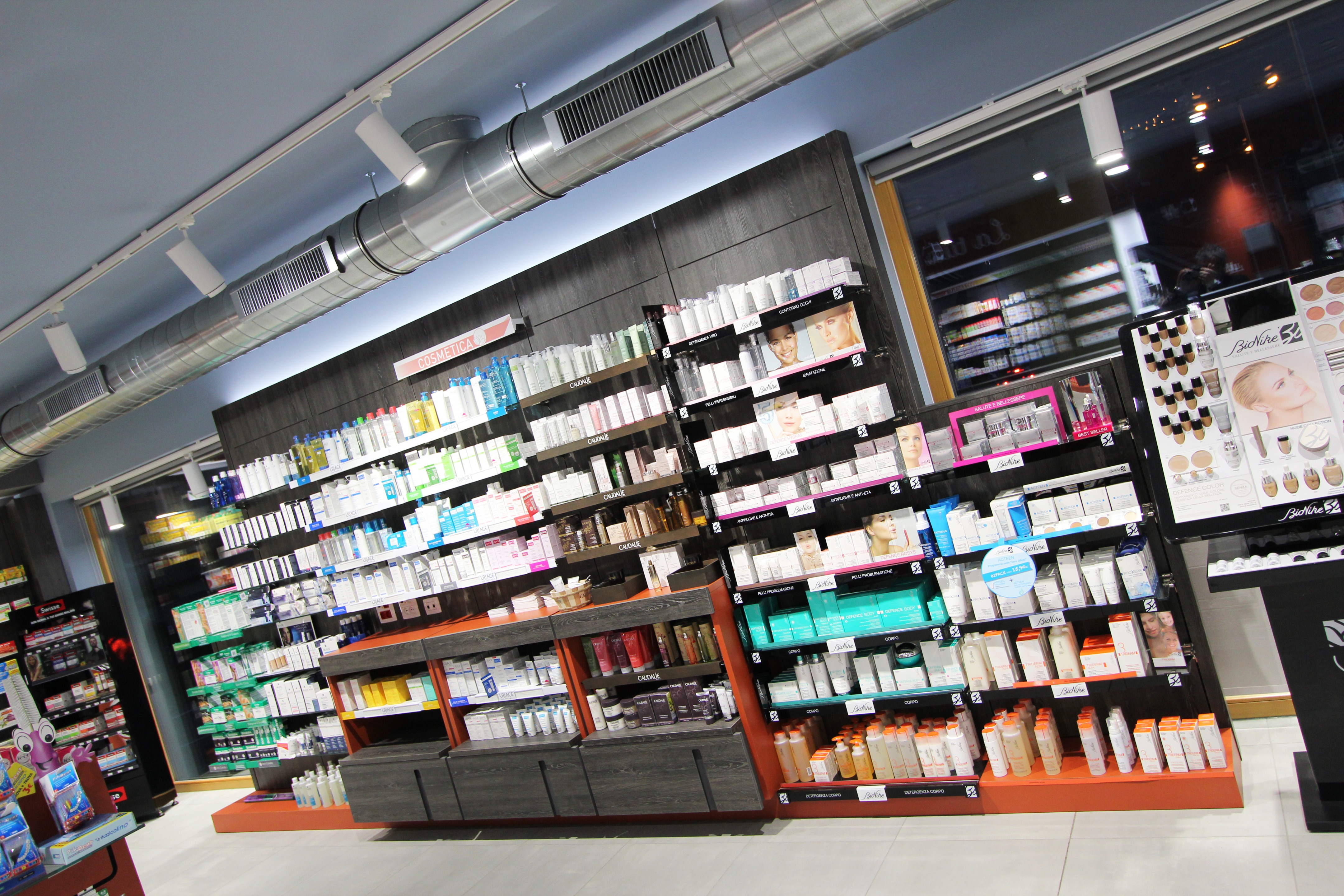 2016 年完成的木结构购物商场设计-5