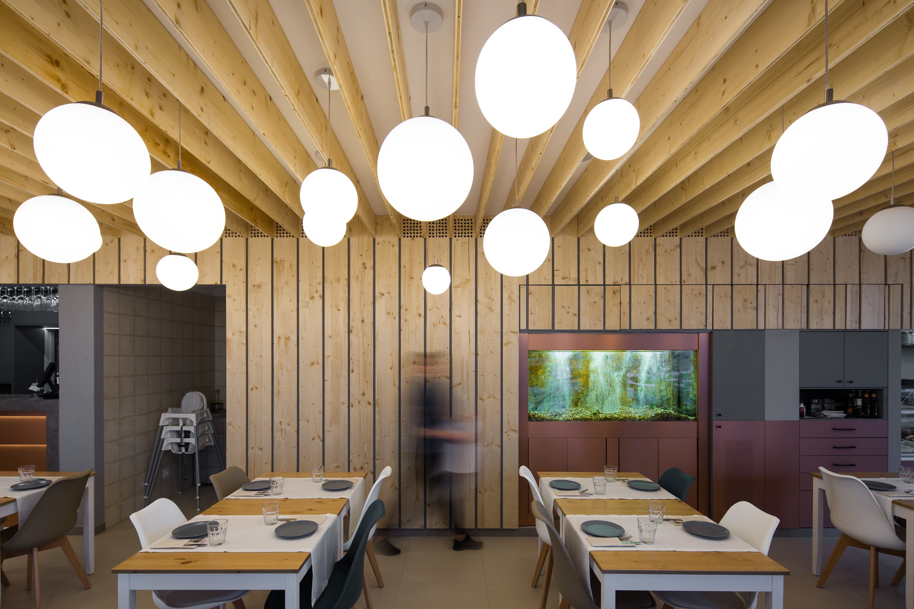 葡萄牙阿尔加维 Quarteira Santiago 餐厅室内设计-4