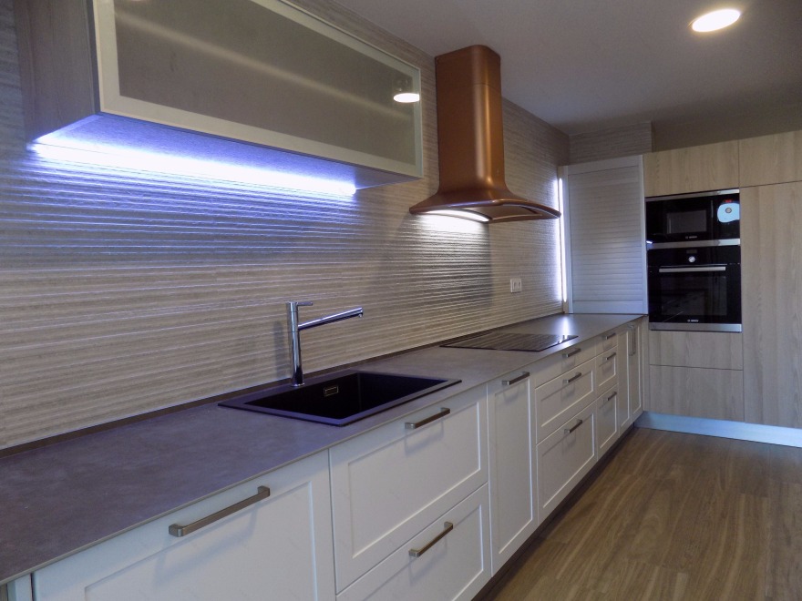 现代复古厨房,工业风与早餐文化的完美融合-0