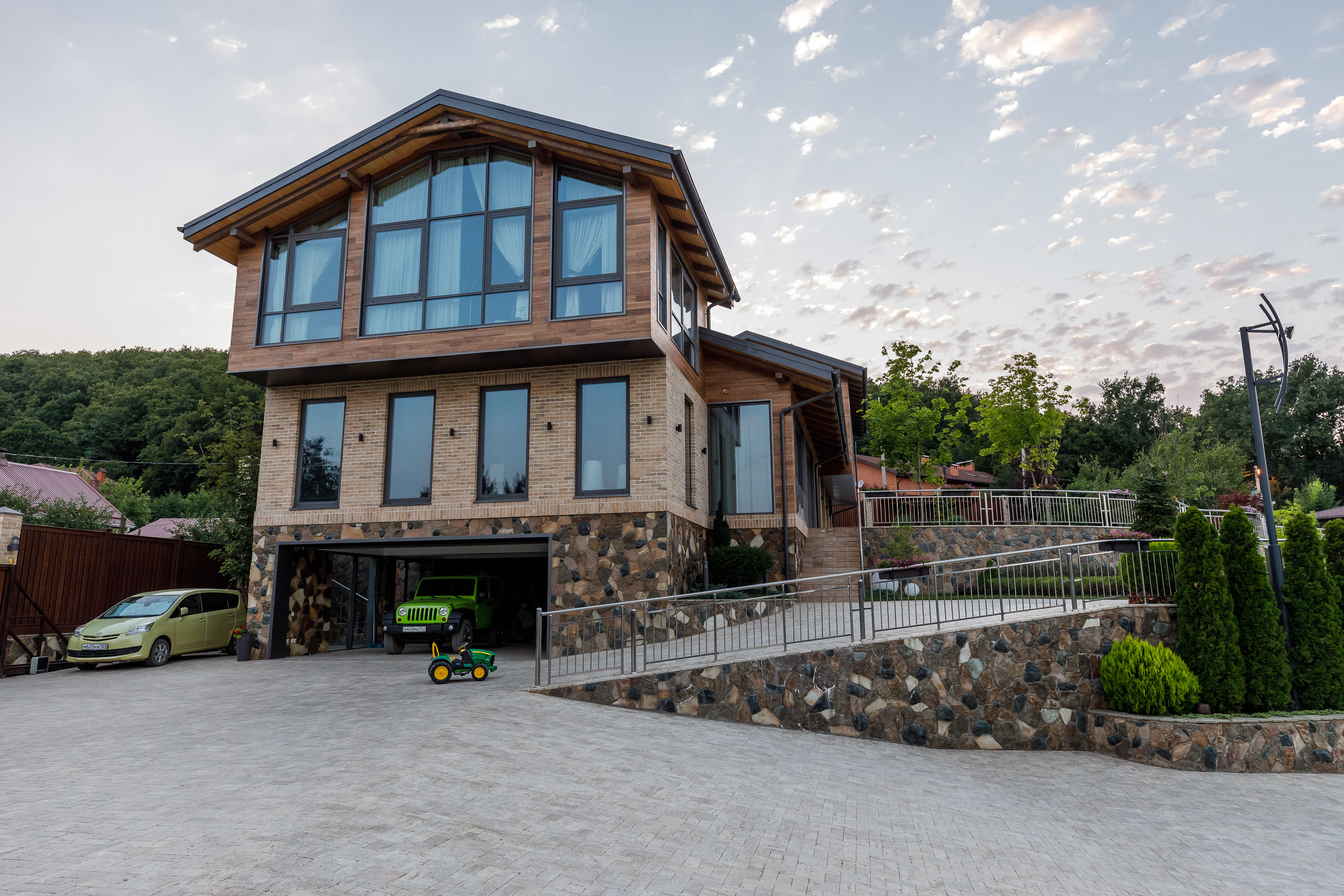 阿佐夫斯卡娅别墅设计-0